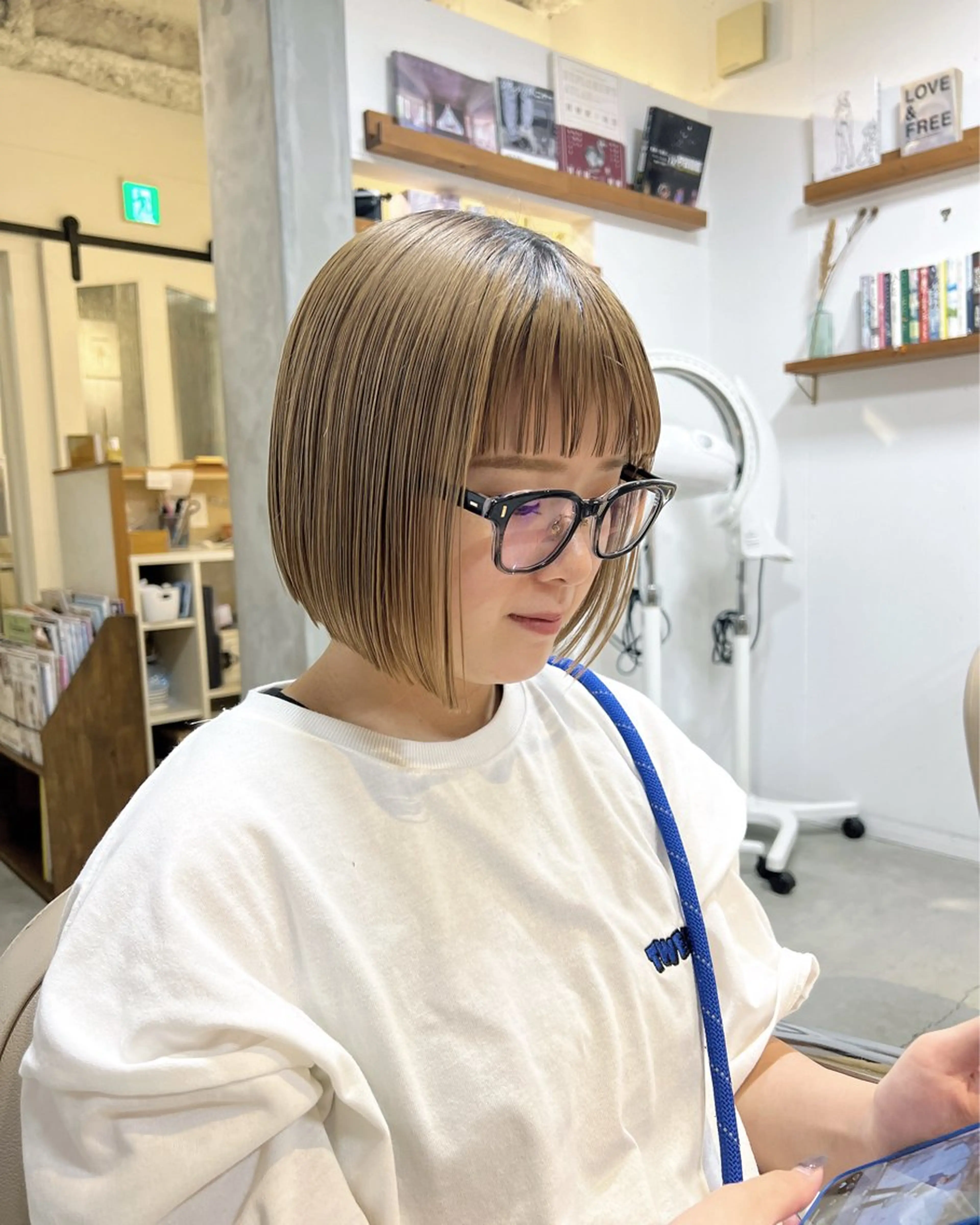 ショート カラー ベージュカラー ハイトーンカラー ボブ 髪質改善 トリートメント ヘアカラー トリートメント rina/似合わせ/ 透明感/髪質改善のヘアスタイル