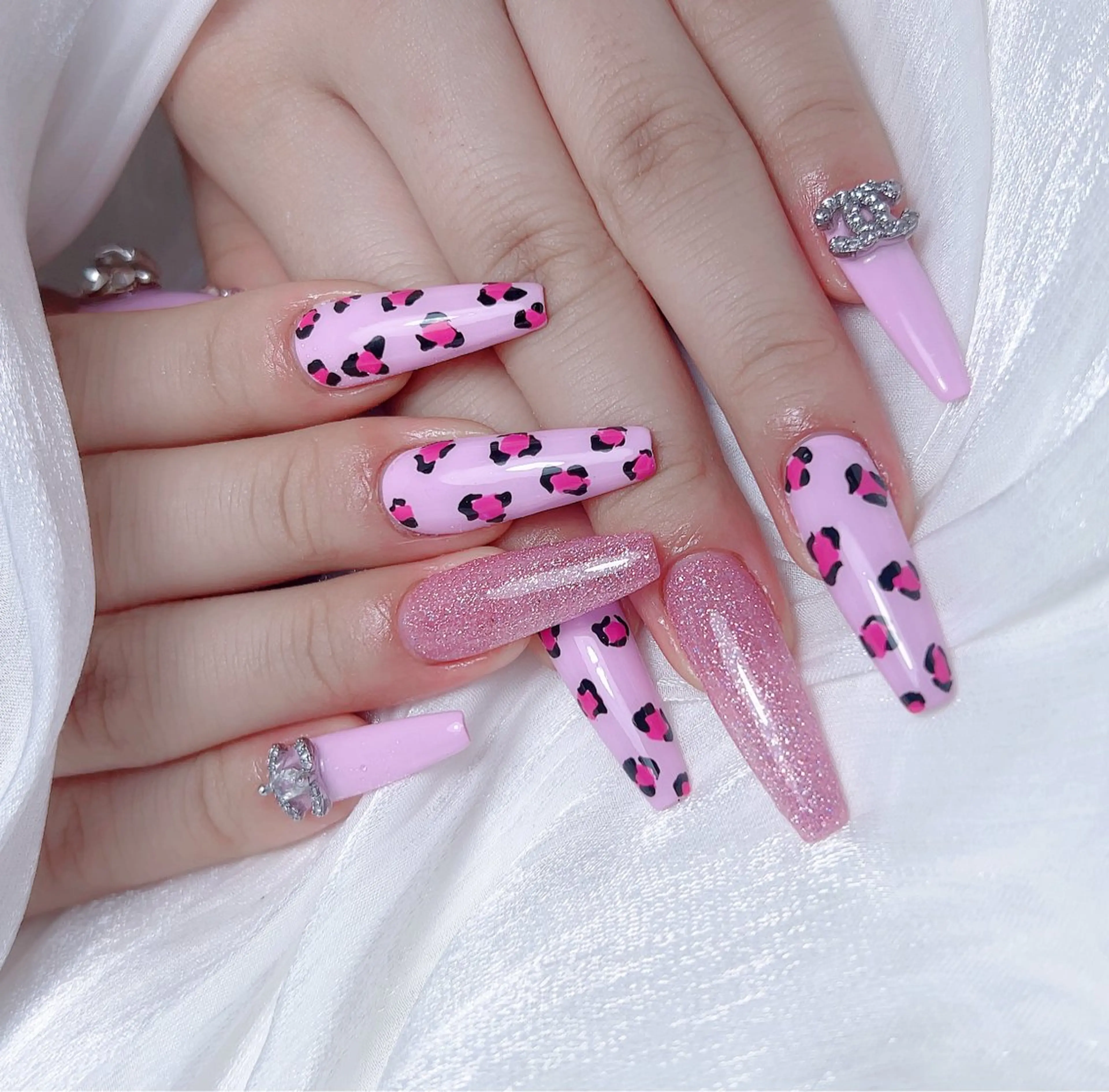 ネイル ハンドネイル M🌷nail 長さだし専門店のネイルデザイン