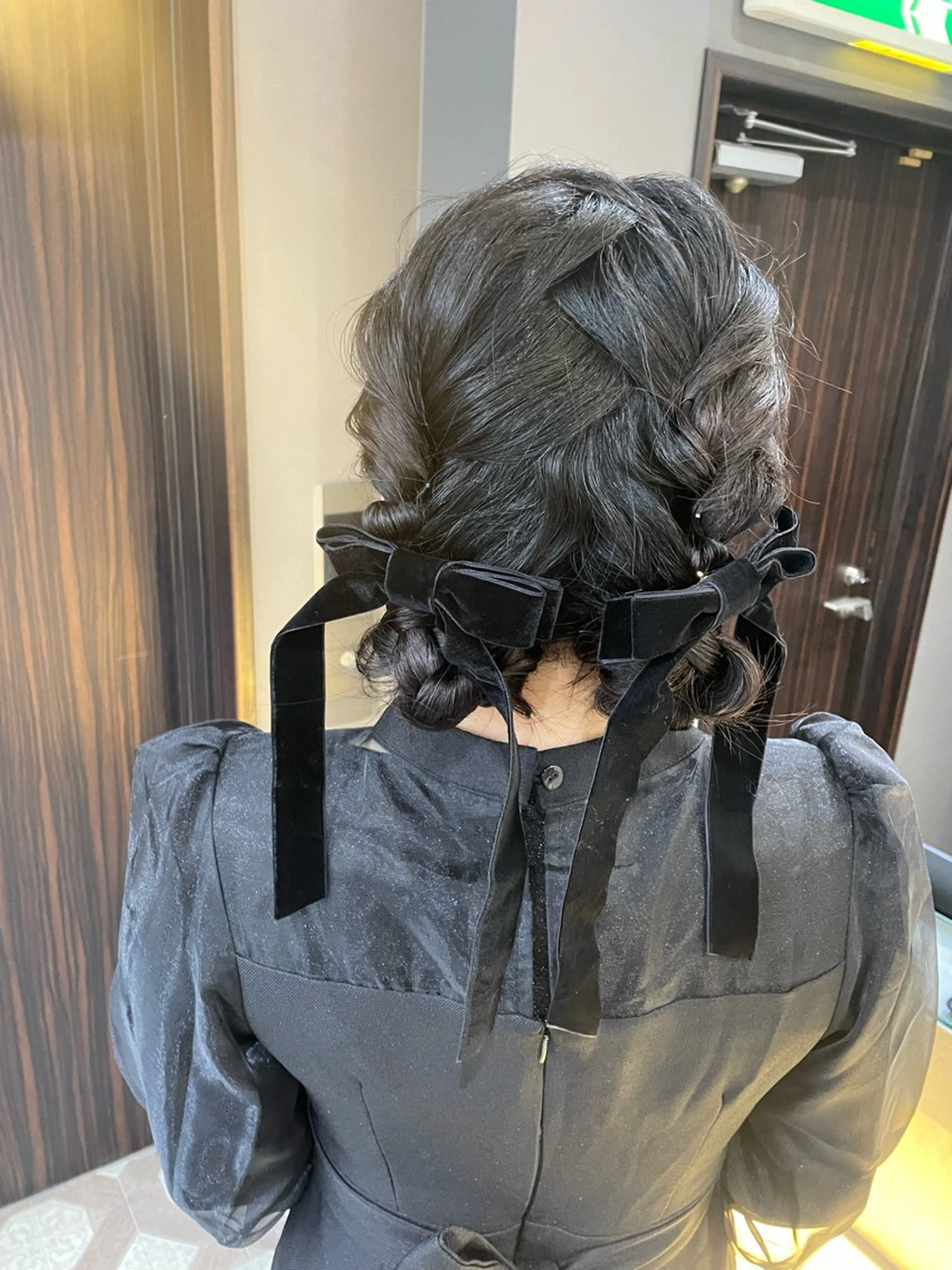 ヘアアレンジ お団子ヘア ヘアセット ブリーチなしWカラー ヘアセット菜希のヘアスタイル