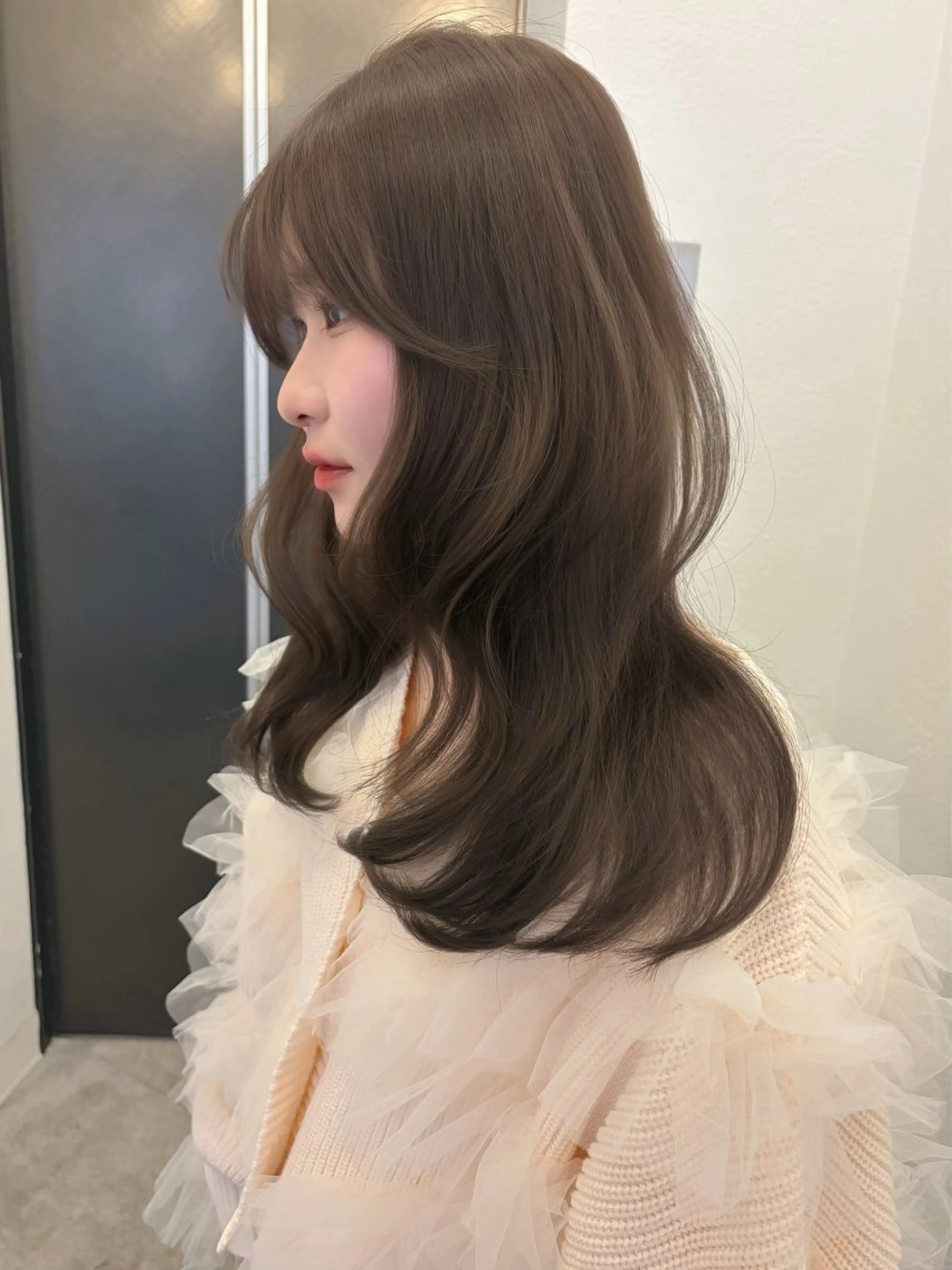 セミロング アッシュ 韓国風ヘア レイヤーカット 髙杉 心のヘアスタイル