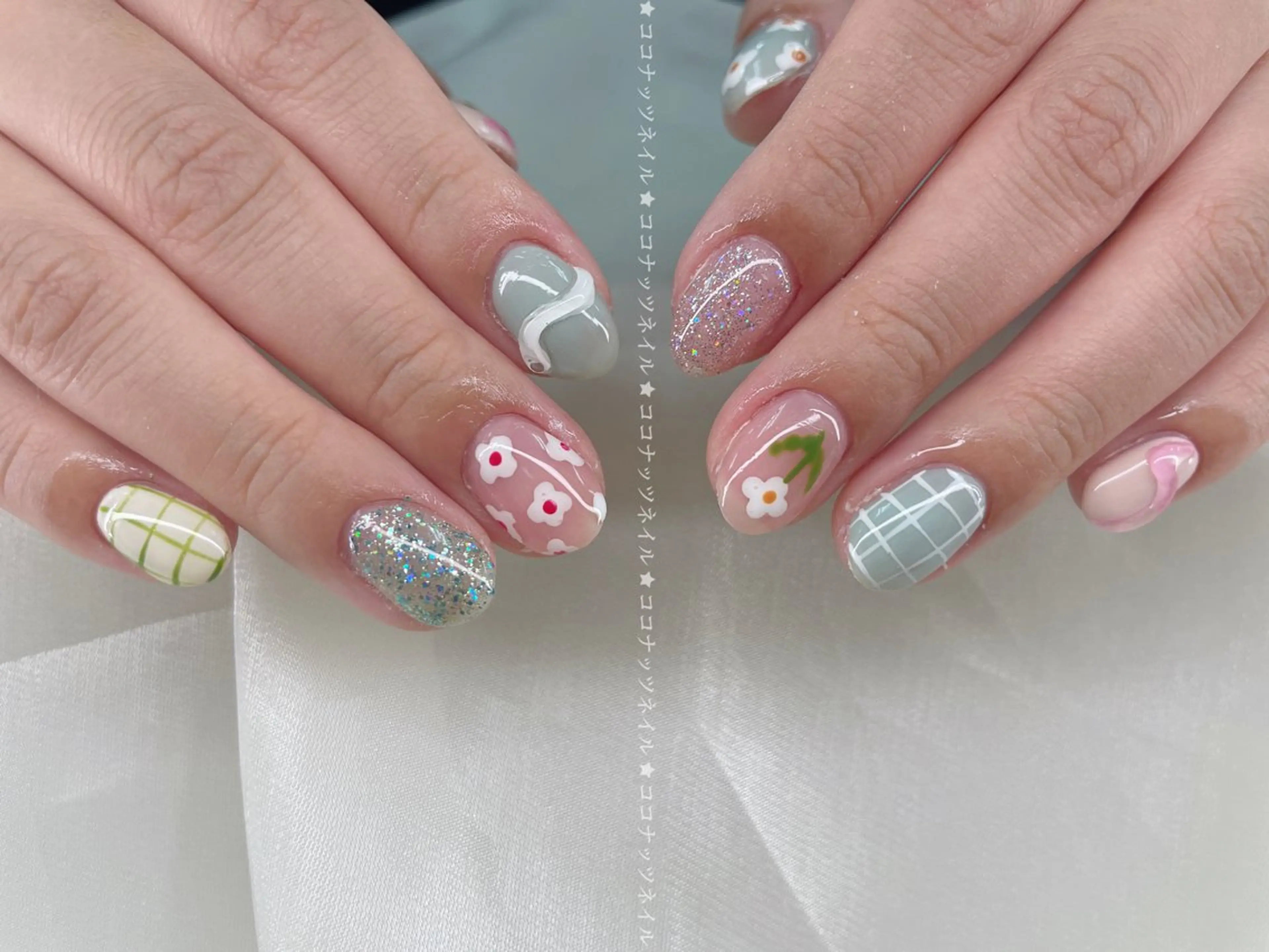 ネイル べっ甲ネイル フレンチネイル キラキラネイル マグネットネイル 大理石ネイル(マーブル) ハンドネイル 神田 ココナッツのネイルデザイン