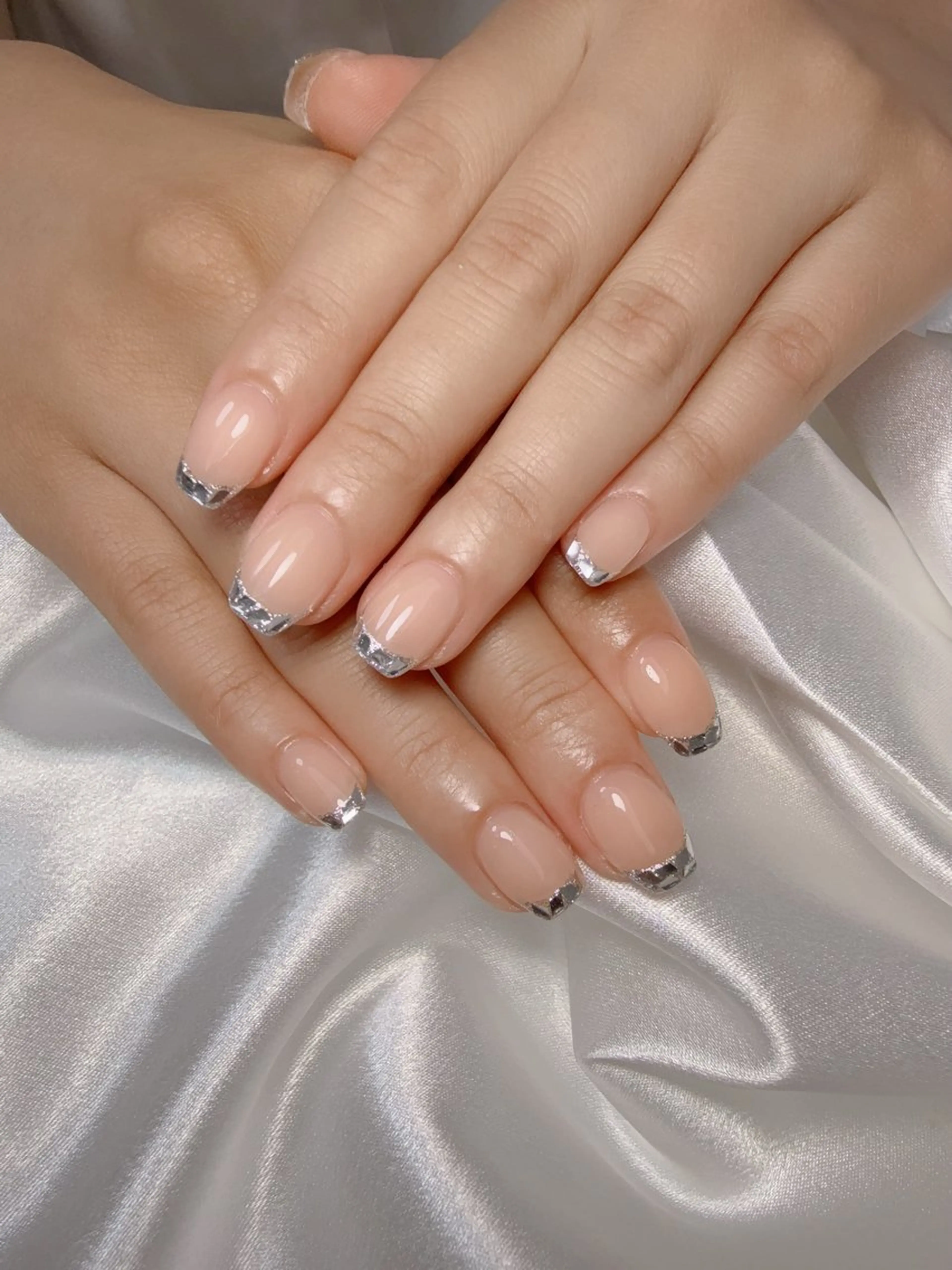 ネイル オーロラネイル ブルー チークネイル フットネイル フレンチネイル 西野 カナのネイルデザイン