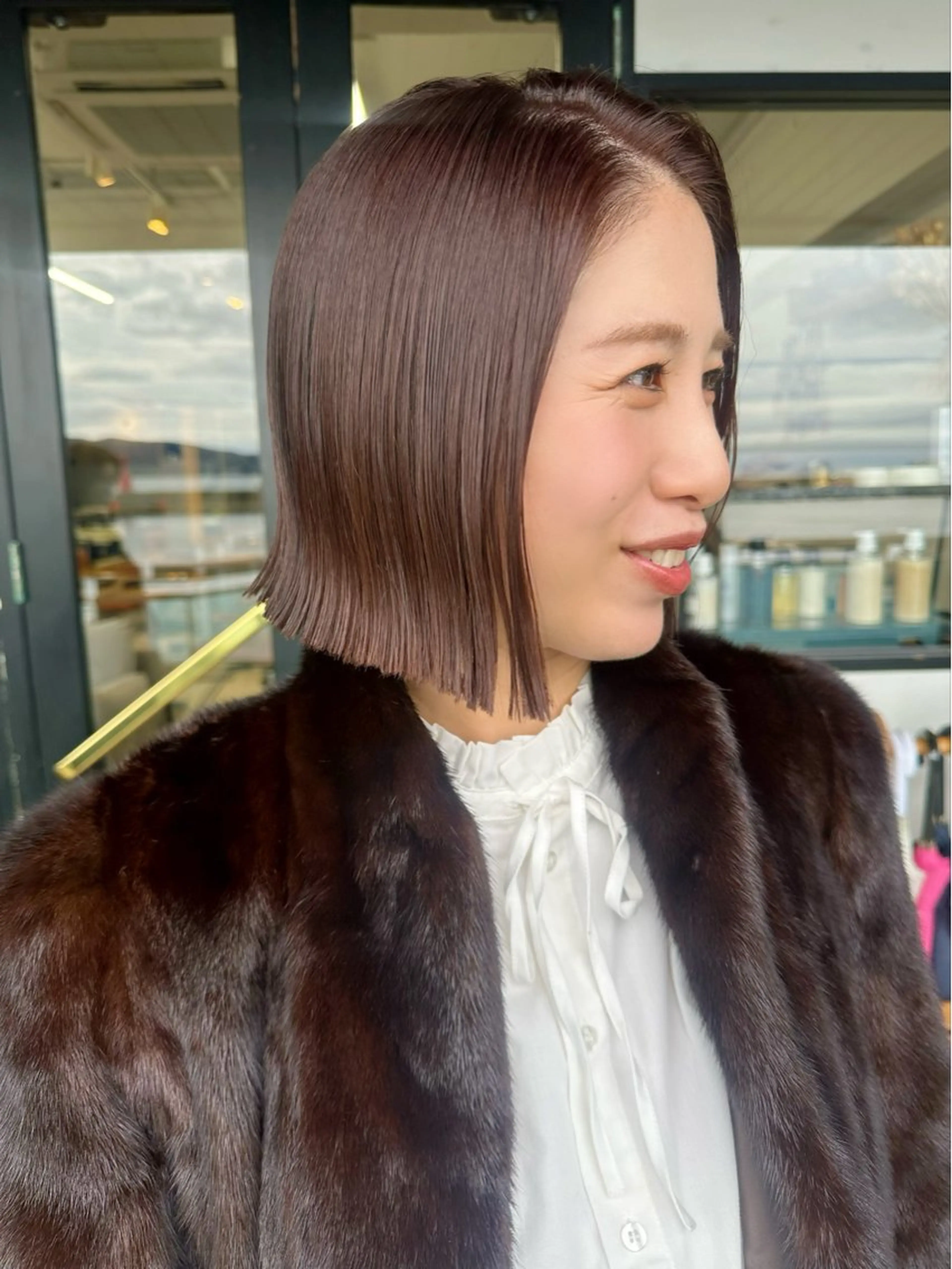 ミディアム 藤本 静香のヘアスタイル