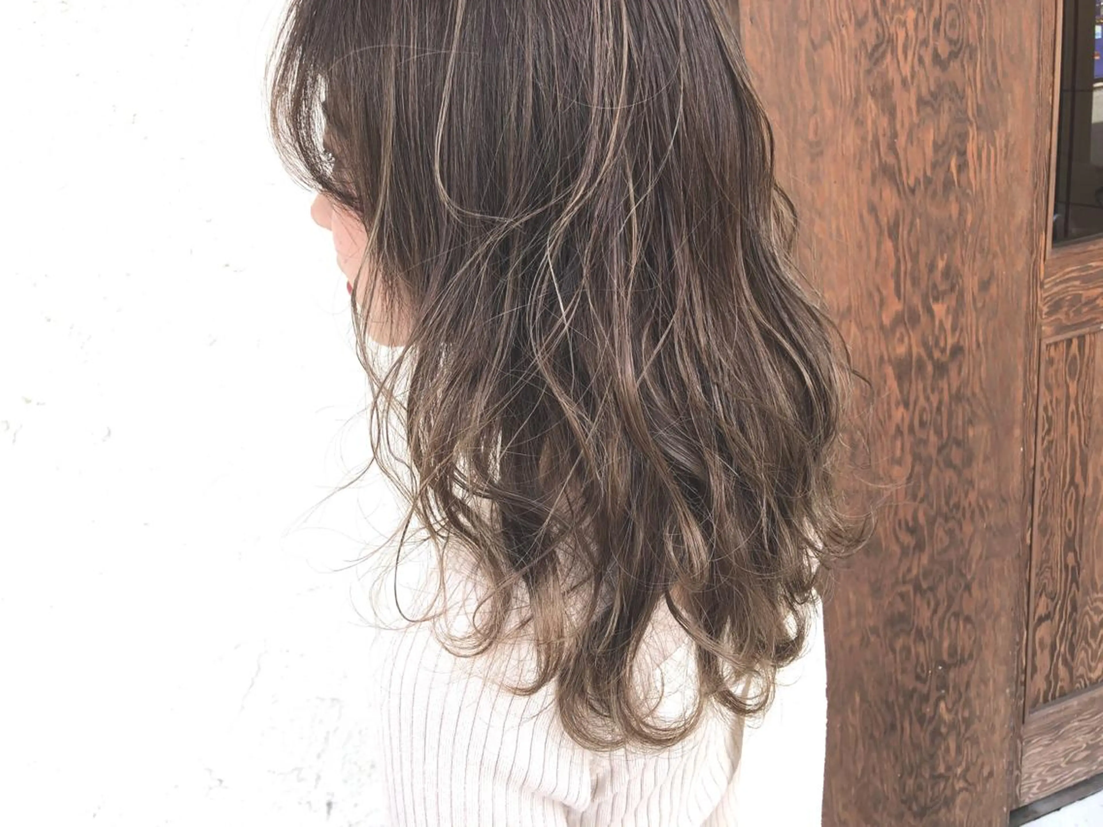 ミディアム カラー アディクシーカラー カット ヘアカラー トリートメント ヘアセット 艶髪育成サロン 京橋 shinのヘアスタイル