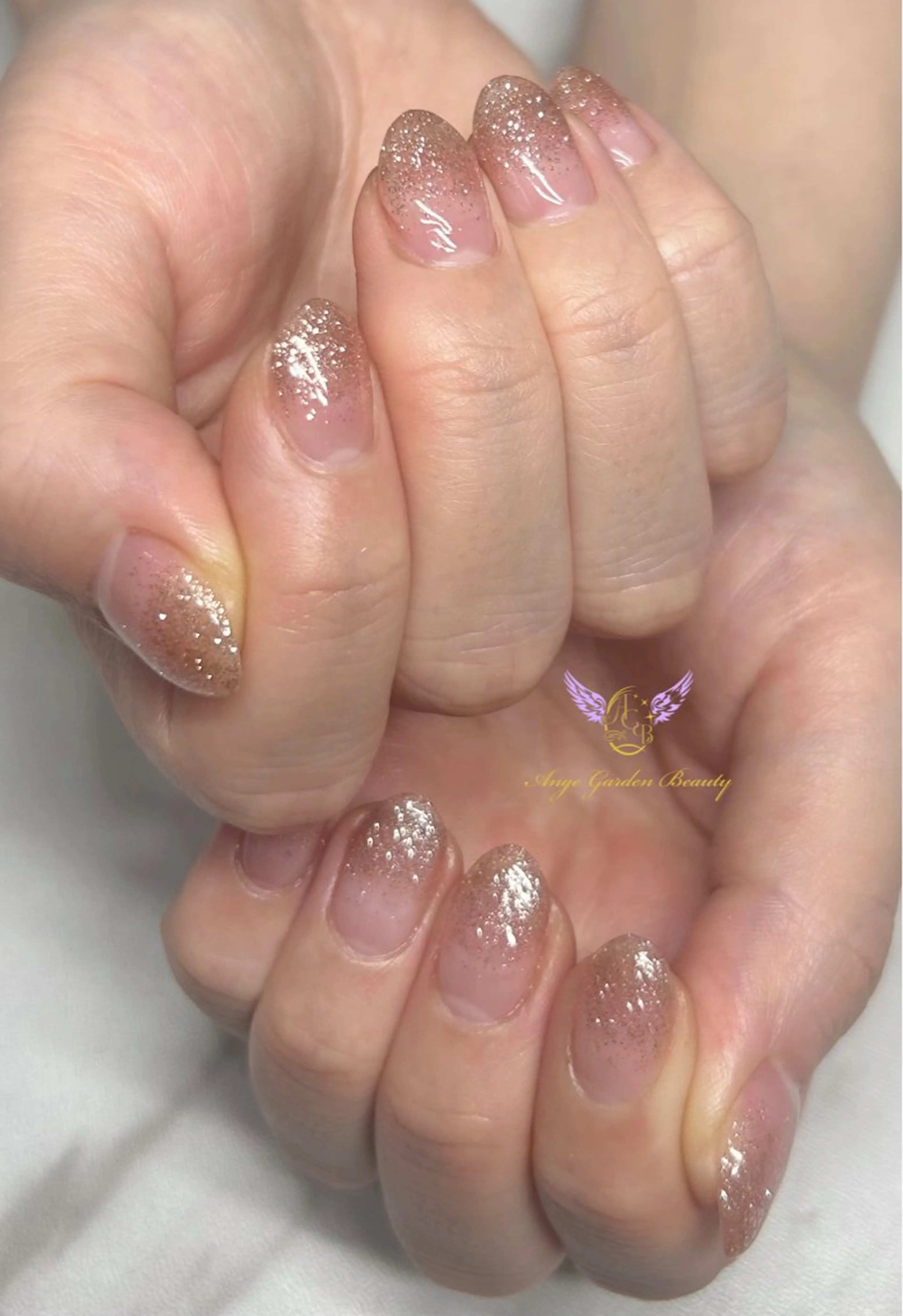 ネイル フラッシュネイル グラデーション キラキラネイル ハンドネイル AngeGarden Beautymihoのネイルデザイン