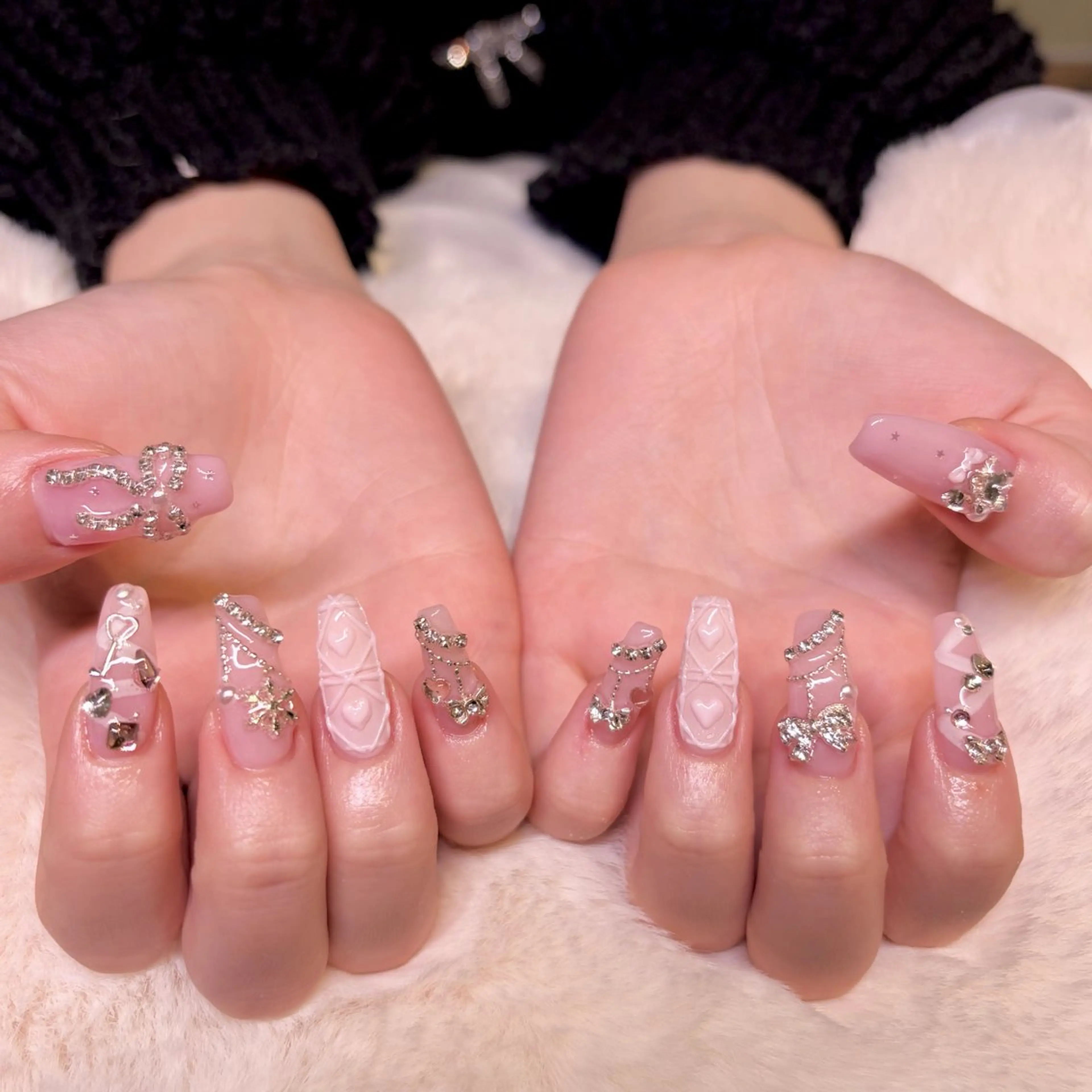 ネイル ガーリー ハンドネイル nail salon e'mu💐のネイルデザイン