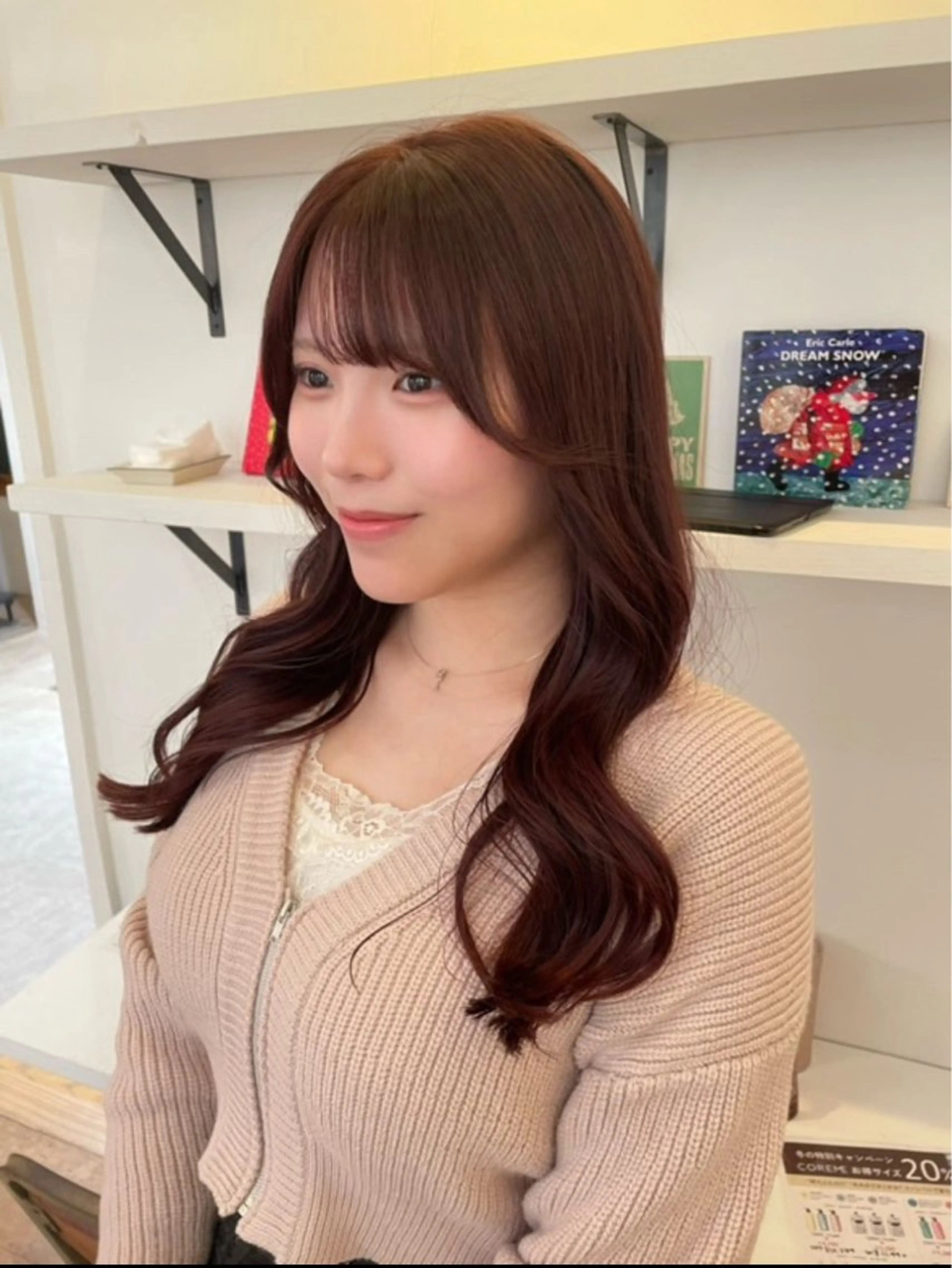 ロング カラー ヘアアレンジ ベージュカラー ブリーチ 透明感カラー ブリーチなしカラー ピンクカラー カット ヘアカラー トリートメント 髪質改善ストレート✨ パーマヘア✨YUKIのヘアスタイル