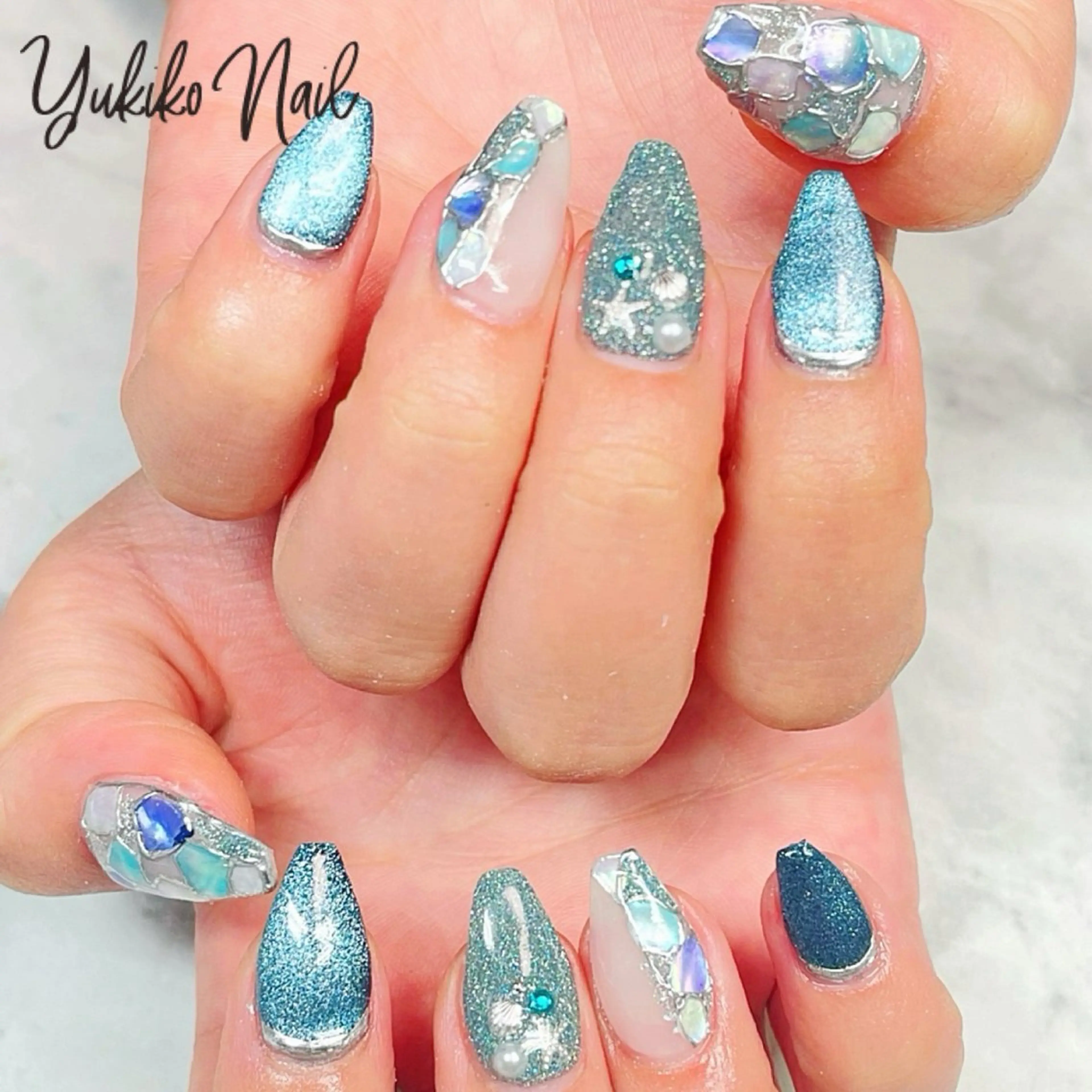 ネイル ブルー マグネットネイル 夏ネイル ハンドネイル ユキコ ネイルのネイルデザイン