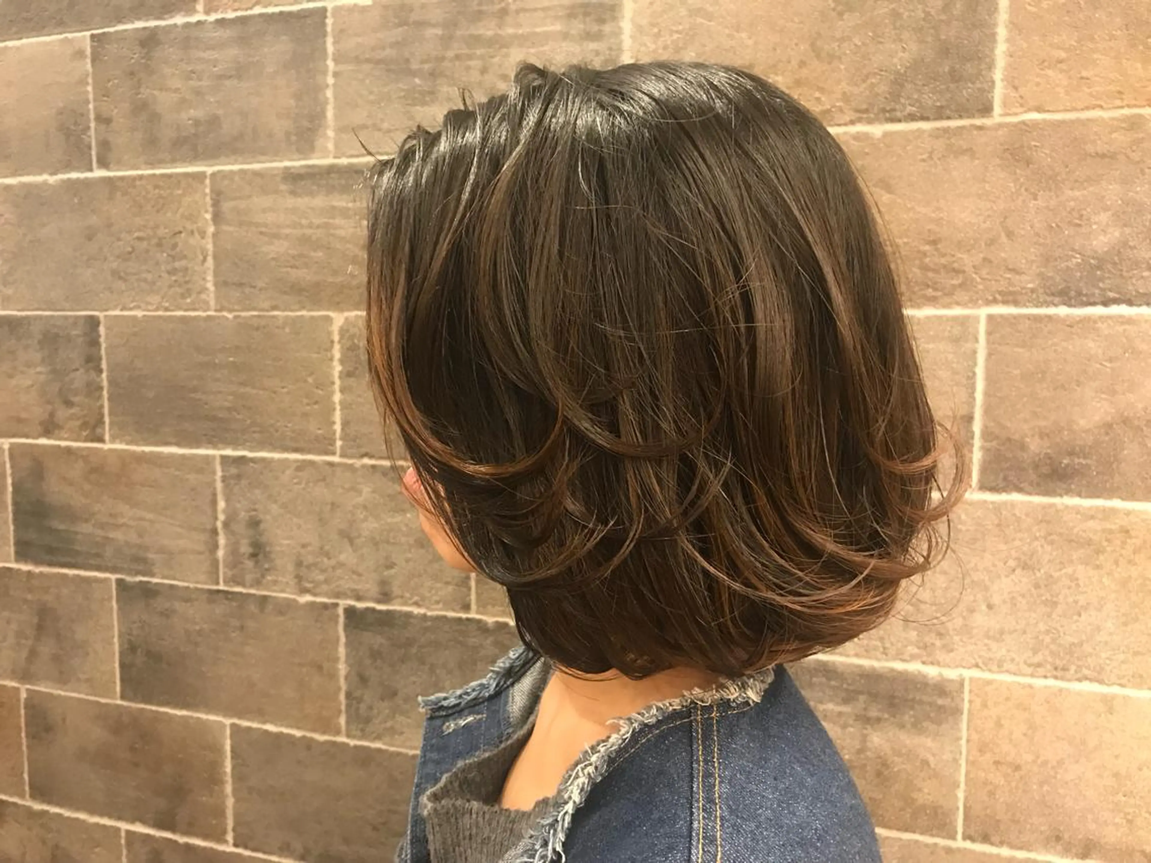 ミディアム カラー ハイライトカラー ハイライト 鈴村 大介のヘアスタイル