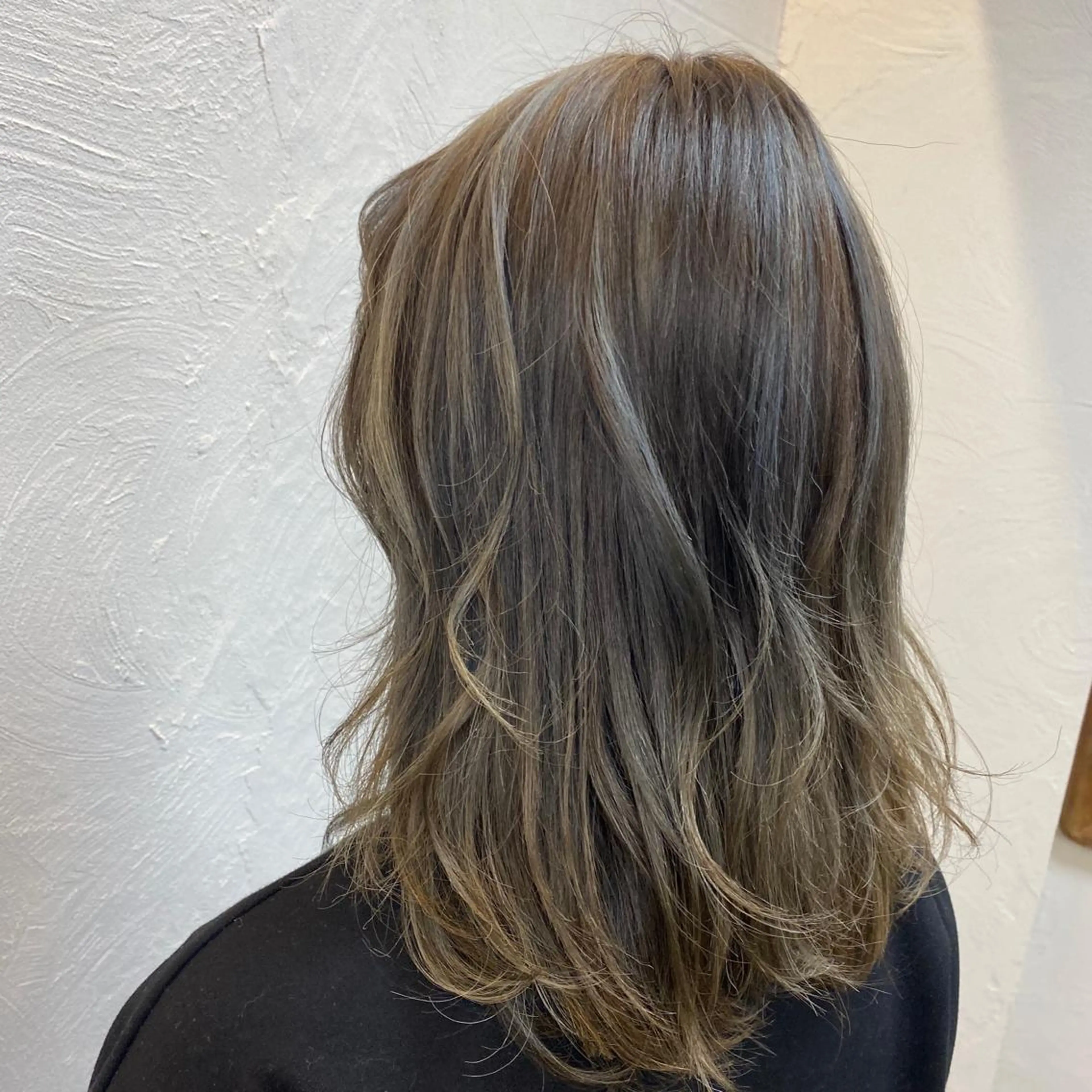 セミロング カラー garden HAIR 優月のヘアスタイル