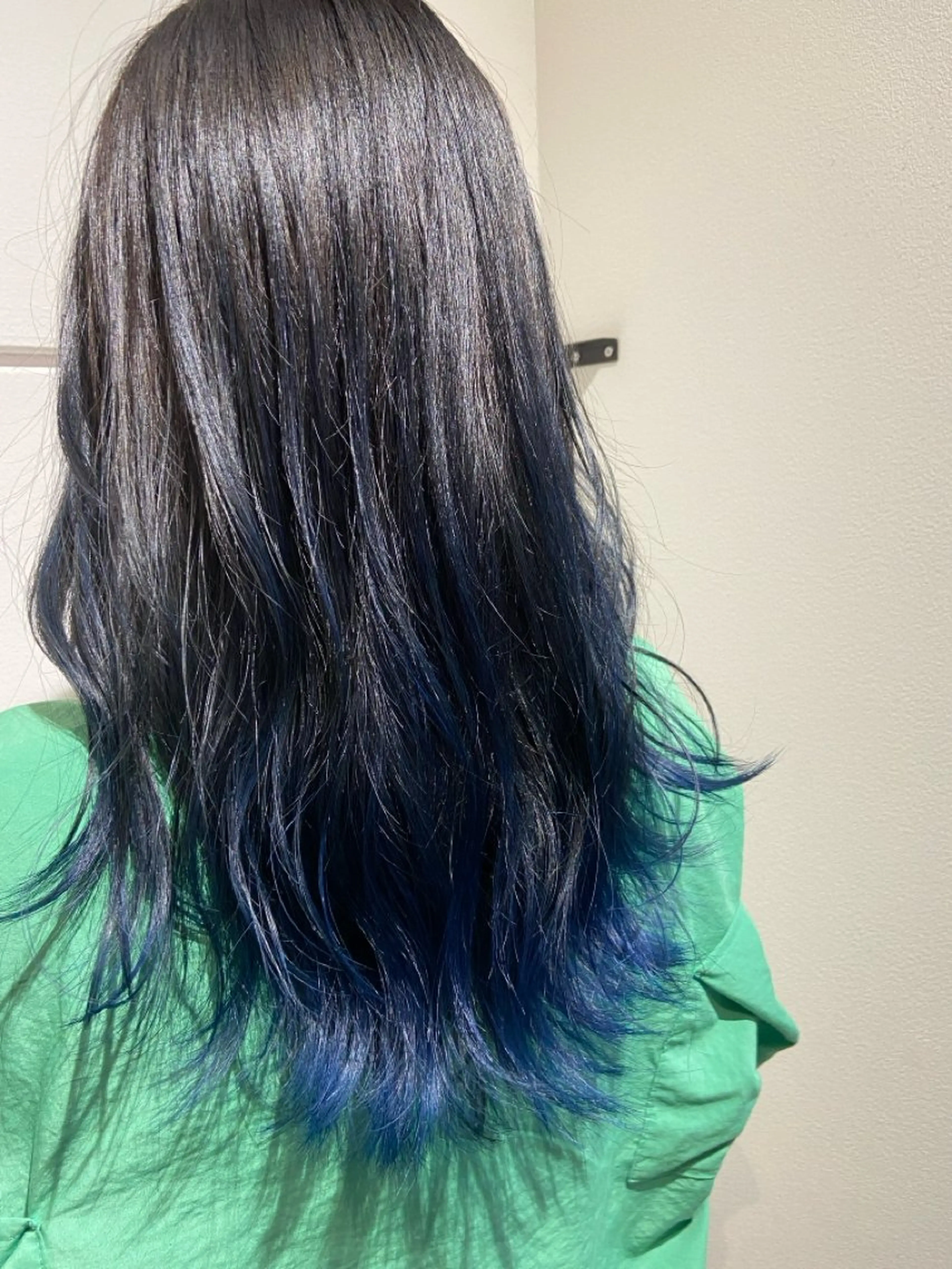 セミロング カット ヘアカラー loup yunaのヘアスタイル