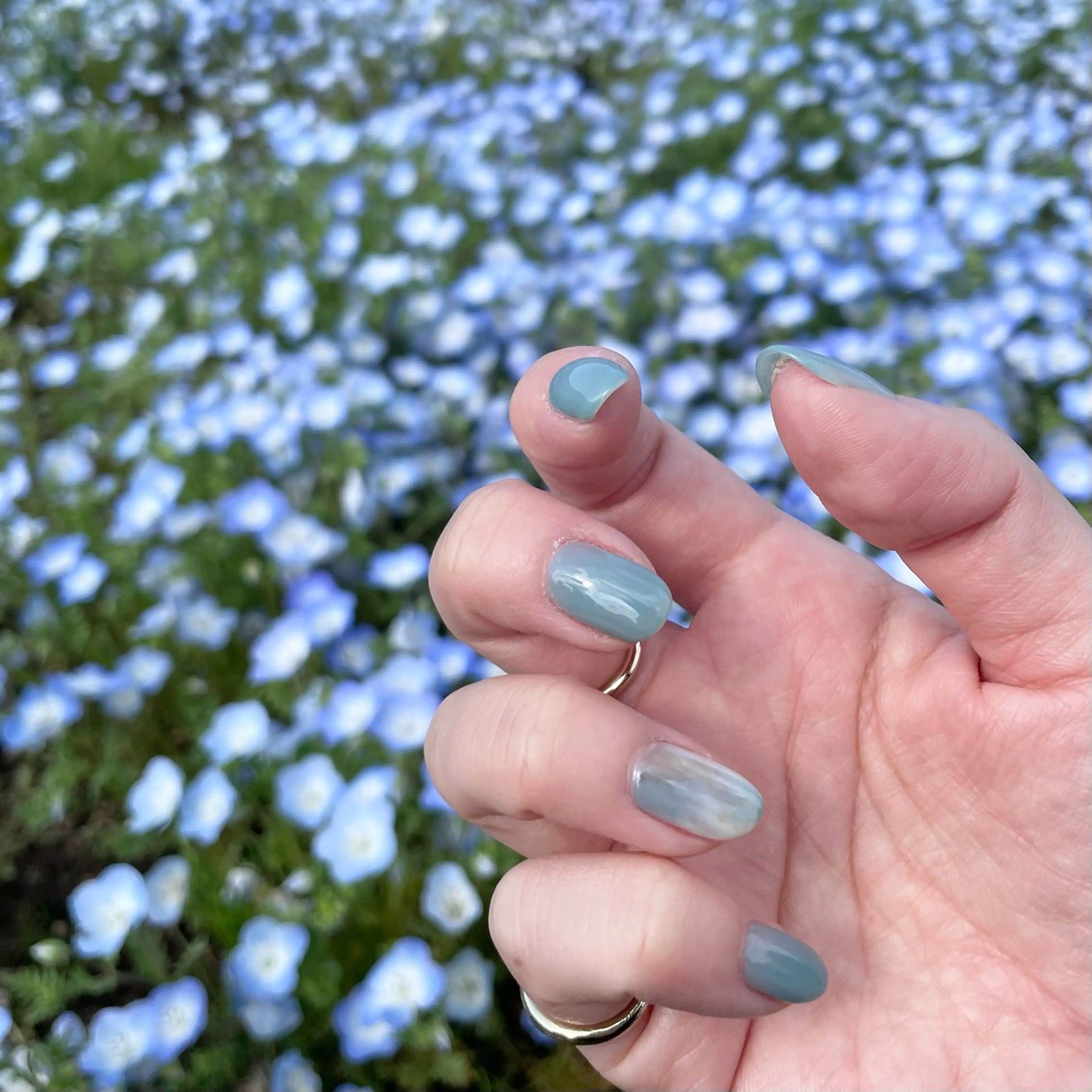 ネイル ブルー ニュアンスネイル ハンドネイル nailsalon amity🌿池田のネイルデザイン