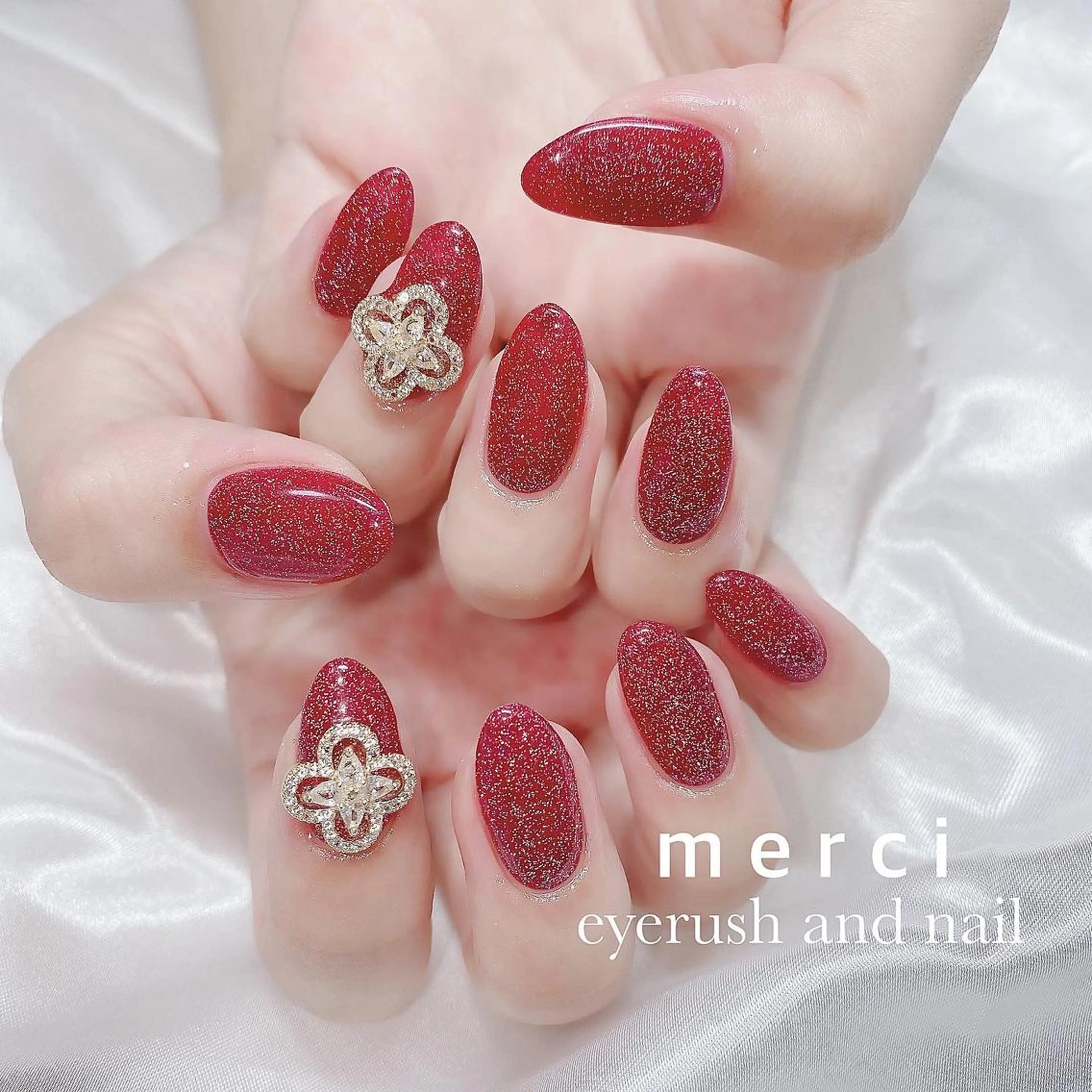 ネイル フラッシュネイル フレンチネイル キラキラネイル 韓国ネイル マグネットネイル merci nailのネイルデザイン