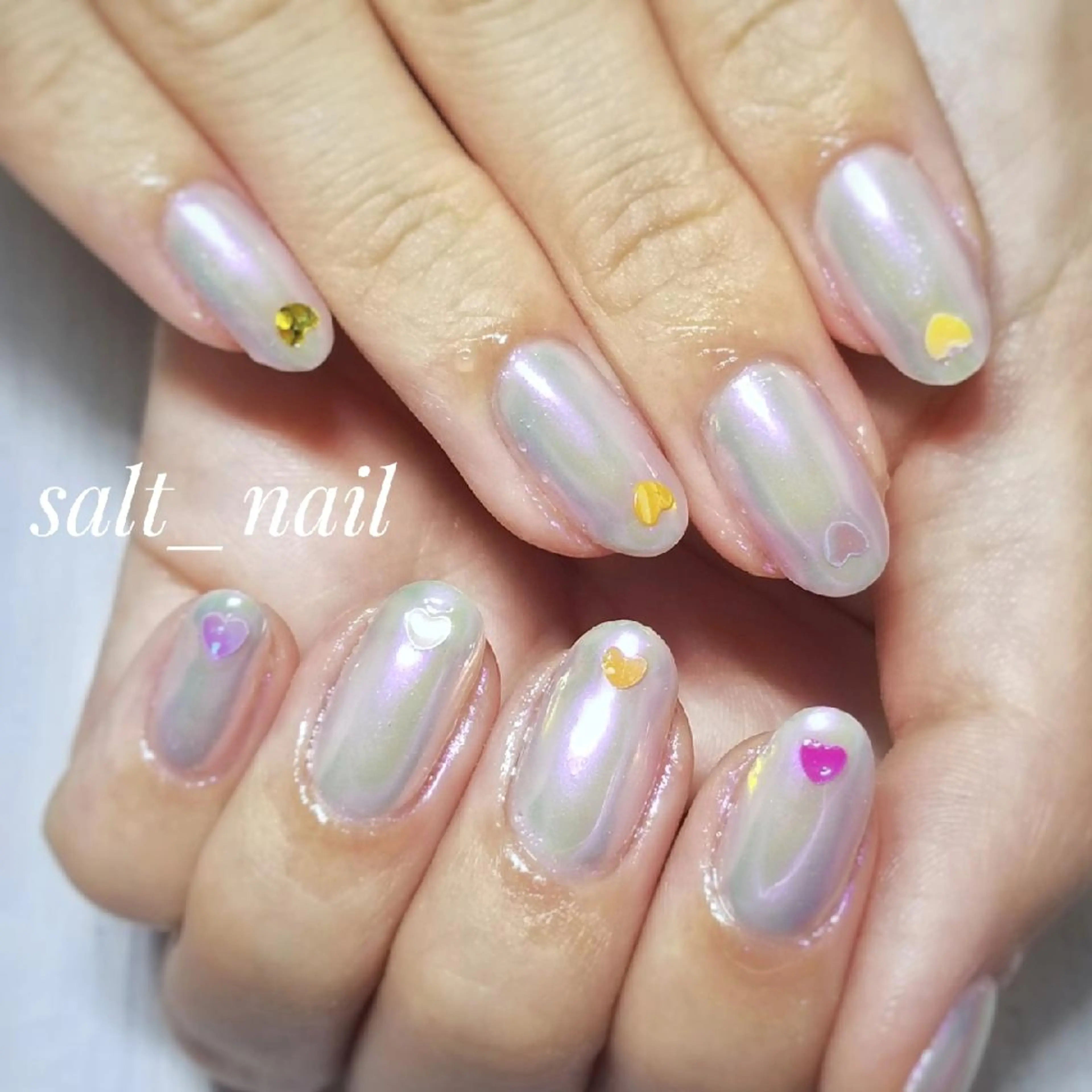 ネイル オーロラネイル ハート ワンカラーネイル 個人サロン saltnailのネイルデザイン