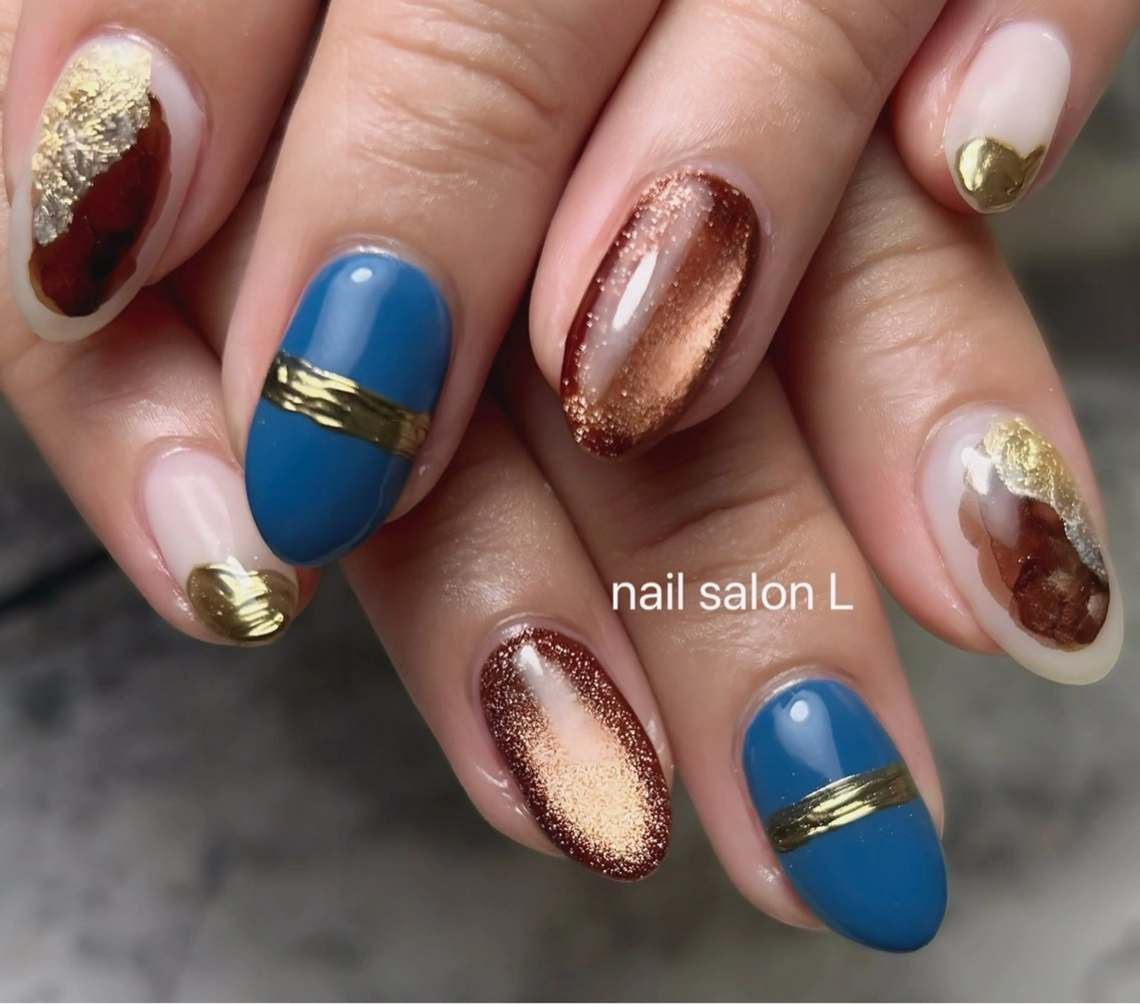 ネイル マグネットネイル ハンドネイル 吉川市 ネイルサロンLのネイルデザイン