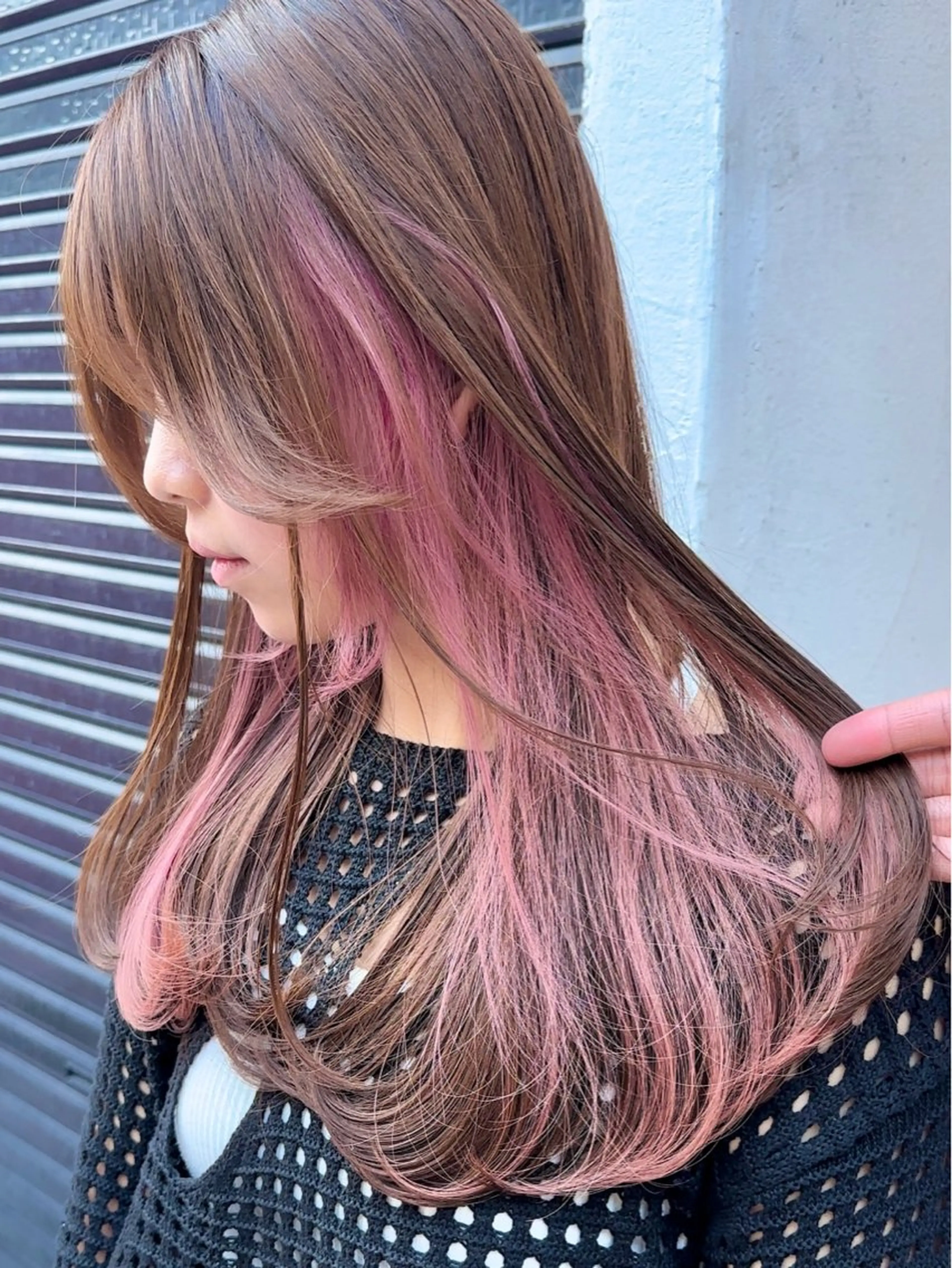 ロング カラー インナーカラー ピンクカラー 韓国風ヘア レイヤーカット カット ヘアカラー トリートメント インナーカラー/レイ ヤーカット♡/マキシのヘアスタイル