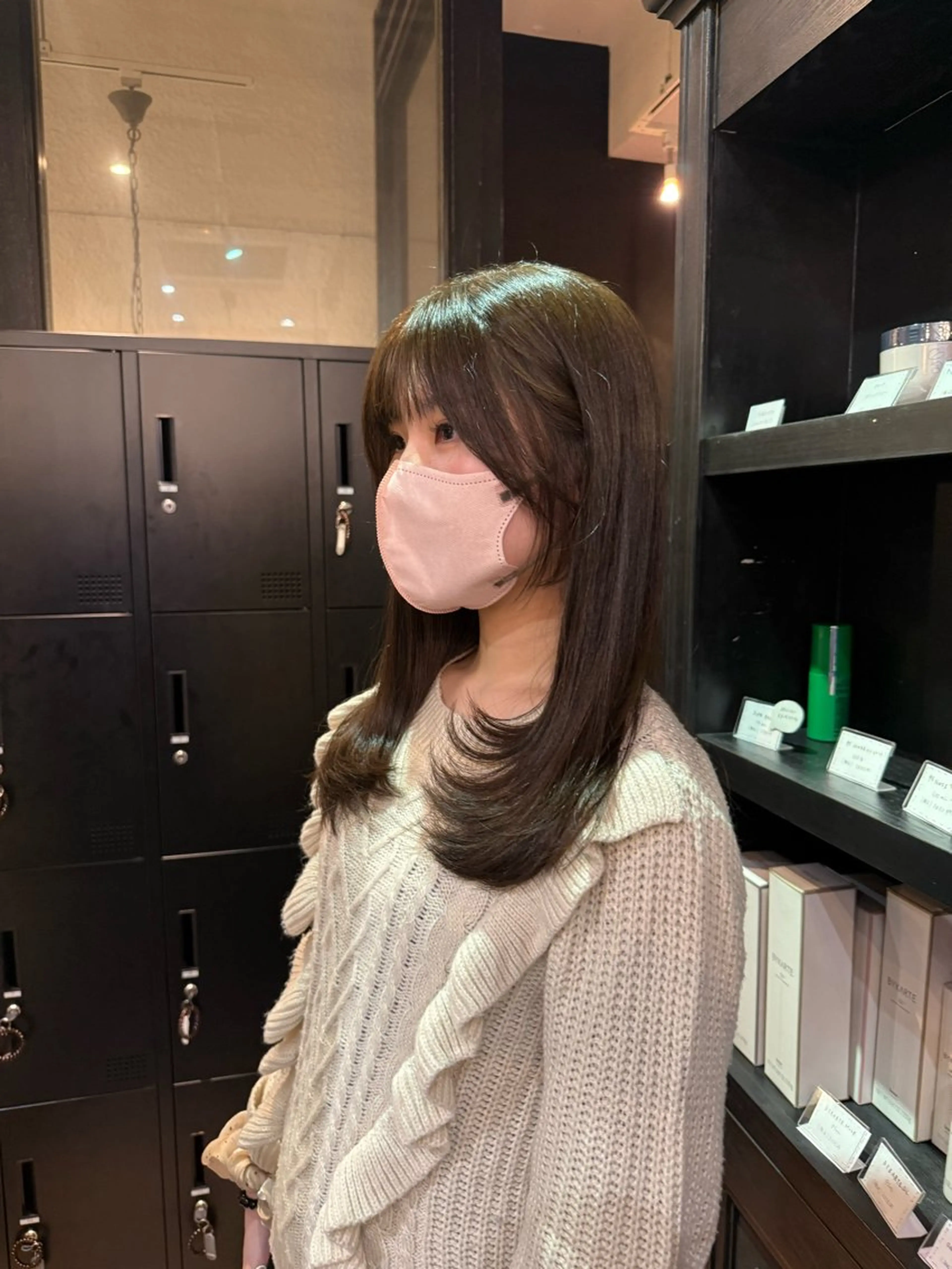 セミロング カラー shiomi H辻田 杏梨のヘアスタイル