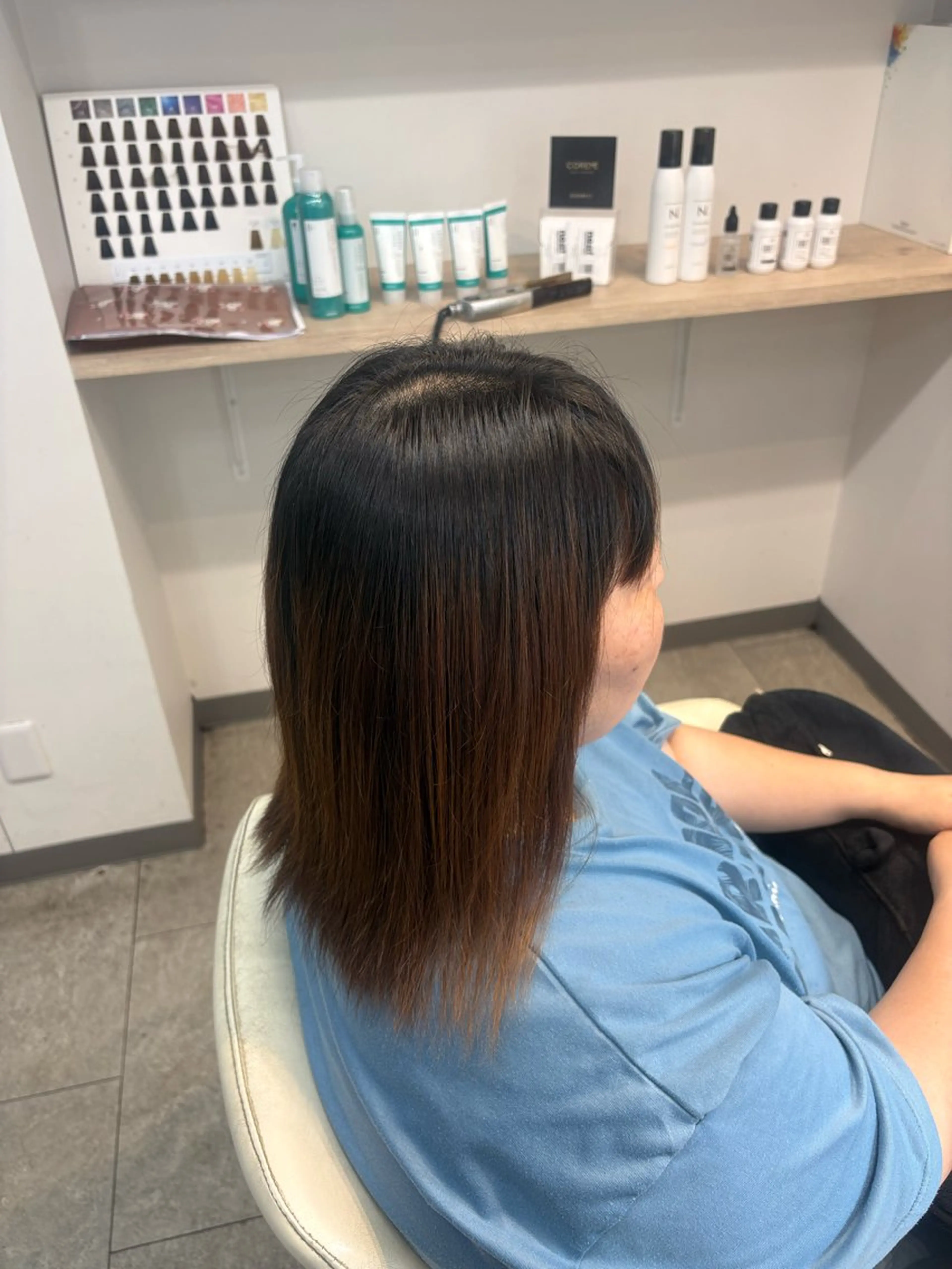 ミディアム 縮毛矯正 六本木🫧マツエク 望月彩音のヘアスタイル