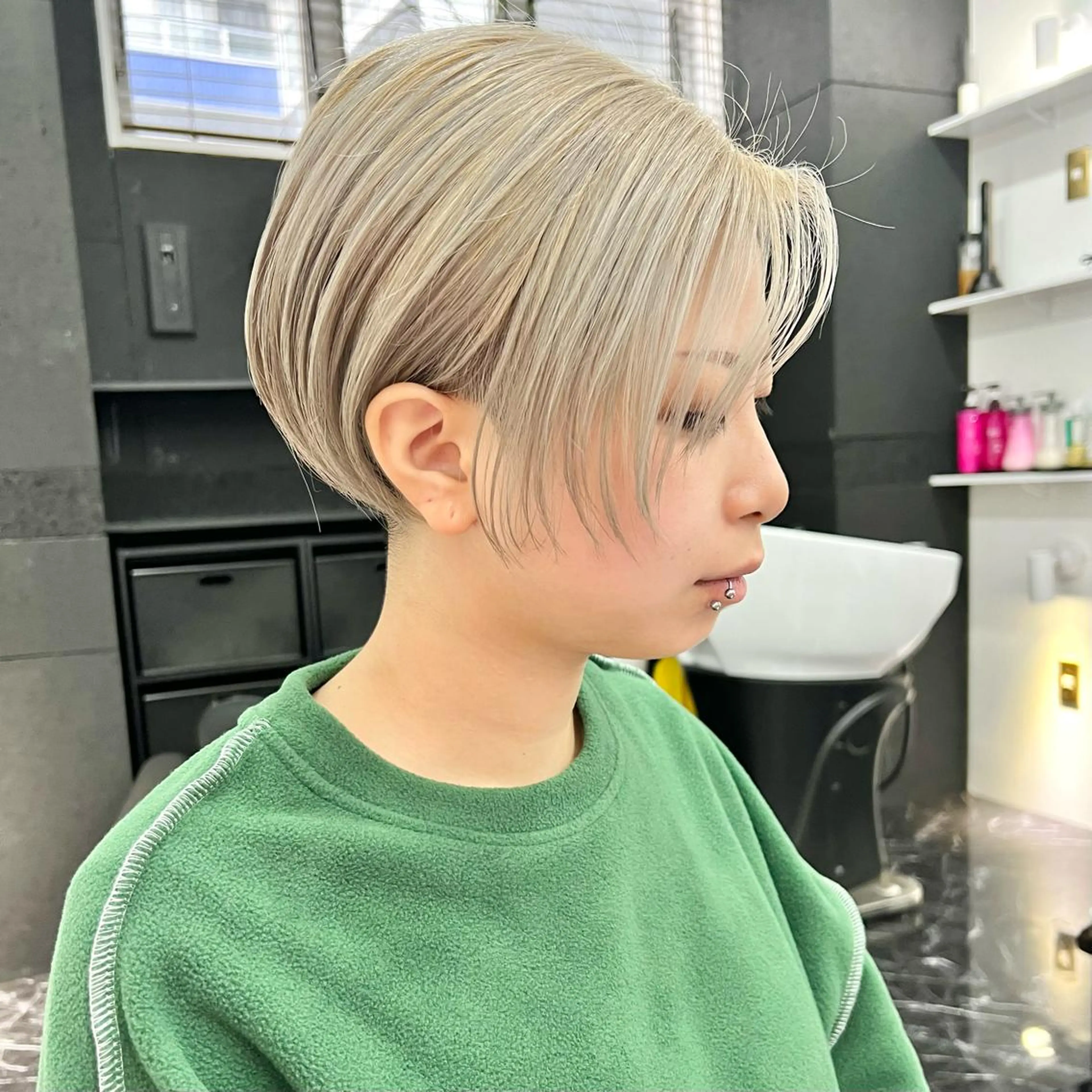 ショート カラー ブリーチ 透明感カラー ハイトーンカラー ケアブリーチ×ハイト ーン専門/SHOTAのヘアスタイル