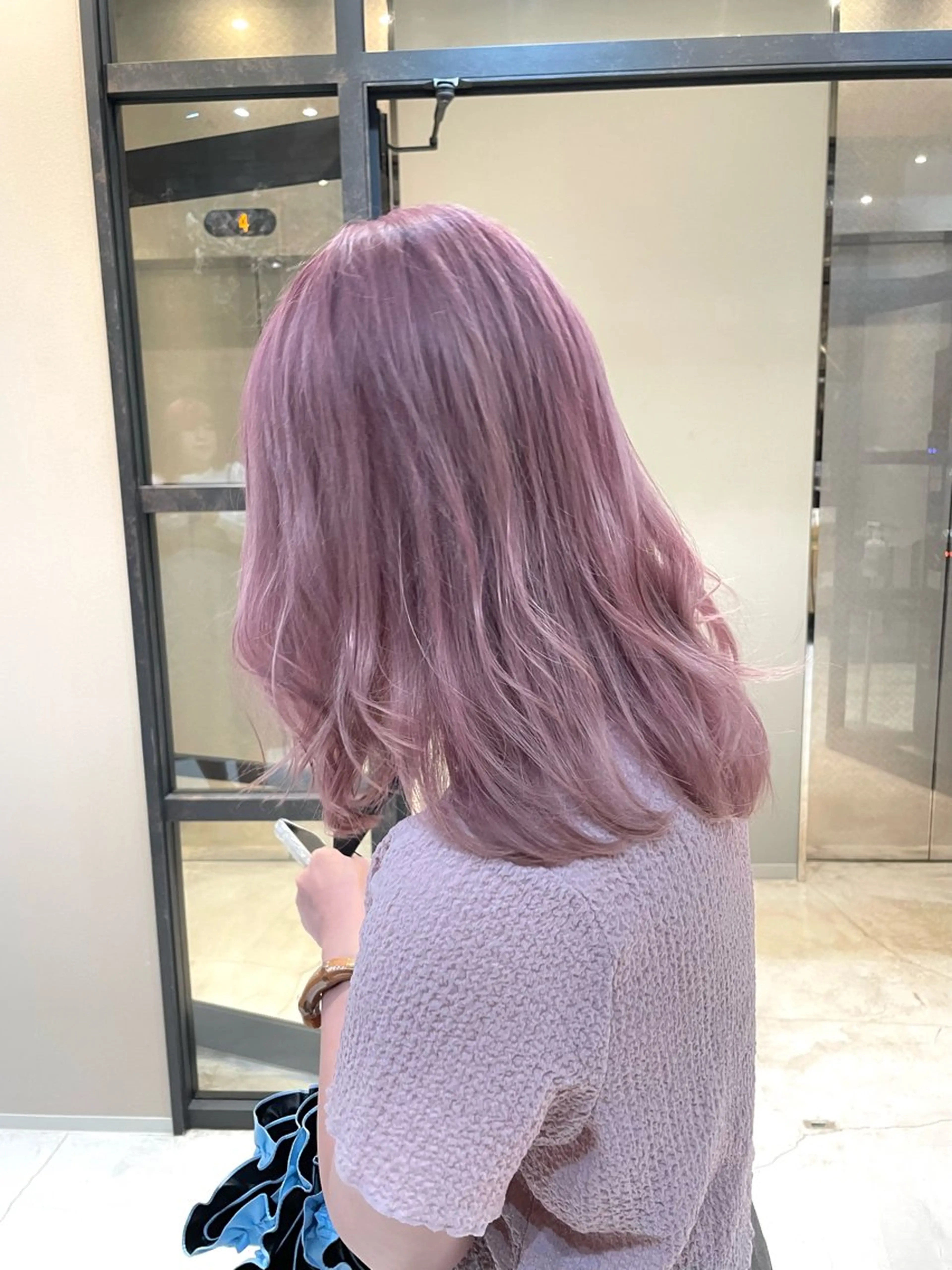 セミロング ヘアカラー ブリーチ特化🎖️ピ ンクカラー高橋さやかのヘアスタイル