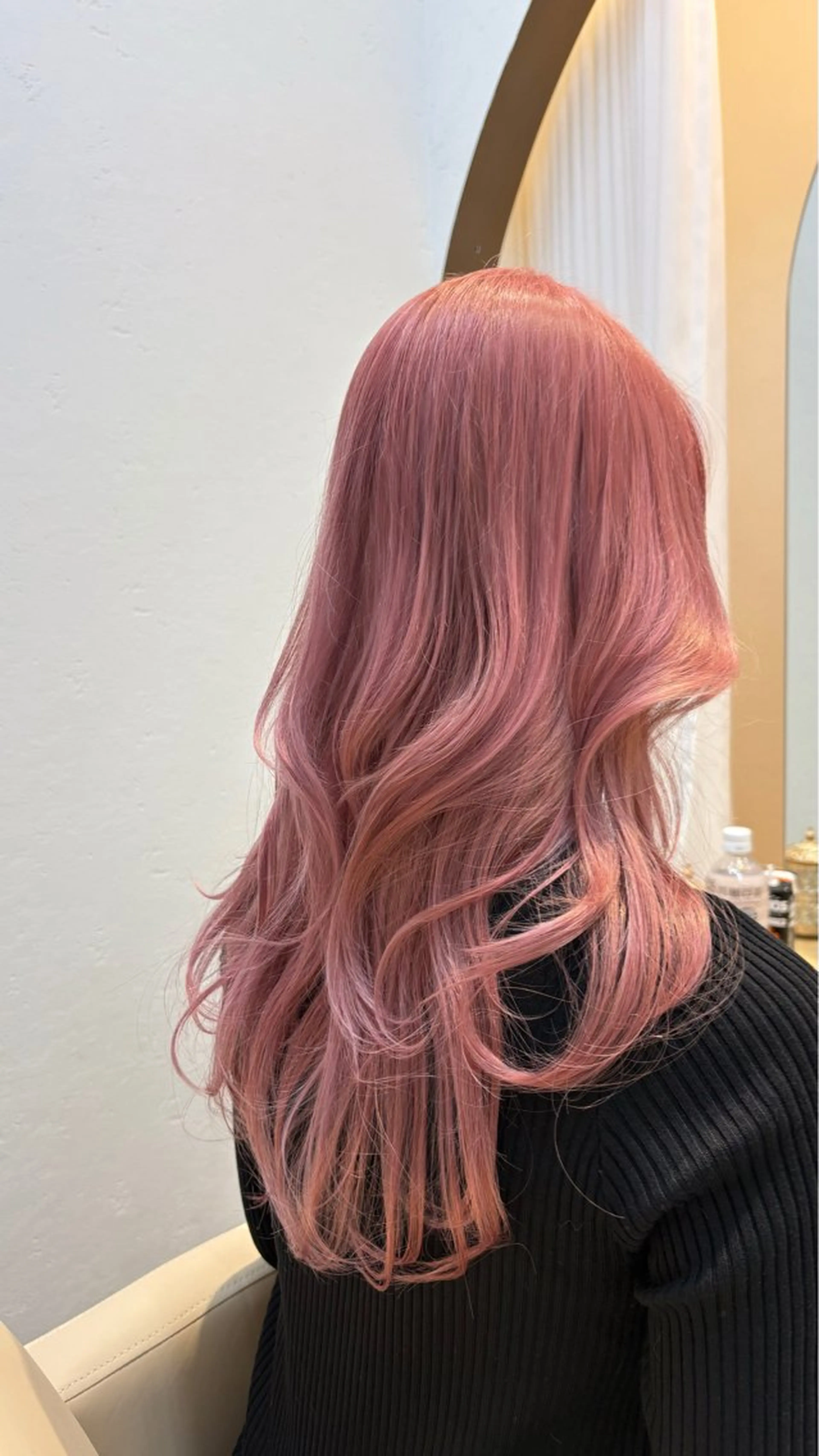 ロング カラー ブリーチ ハイトーンカラー ピンクカラー 髪質改善 レイヤーカット ヘアカラー トリートメント 韓国ヘア/透明感 カラー/KANAのヘアスタイル