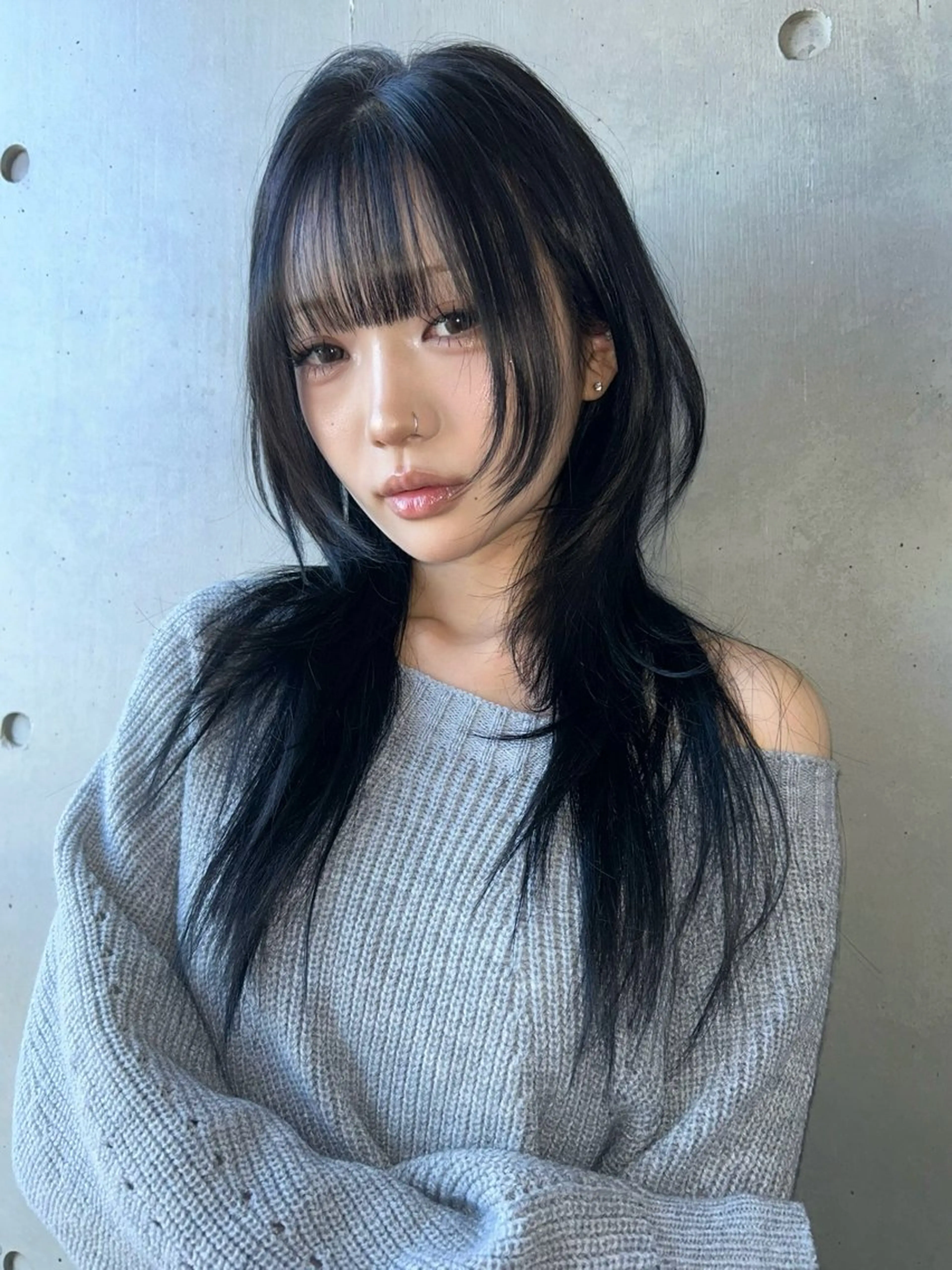 セミロング カット ヘアカラー トリートメント AYANO ／レイヤー／オリーブのヘアスタイル