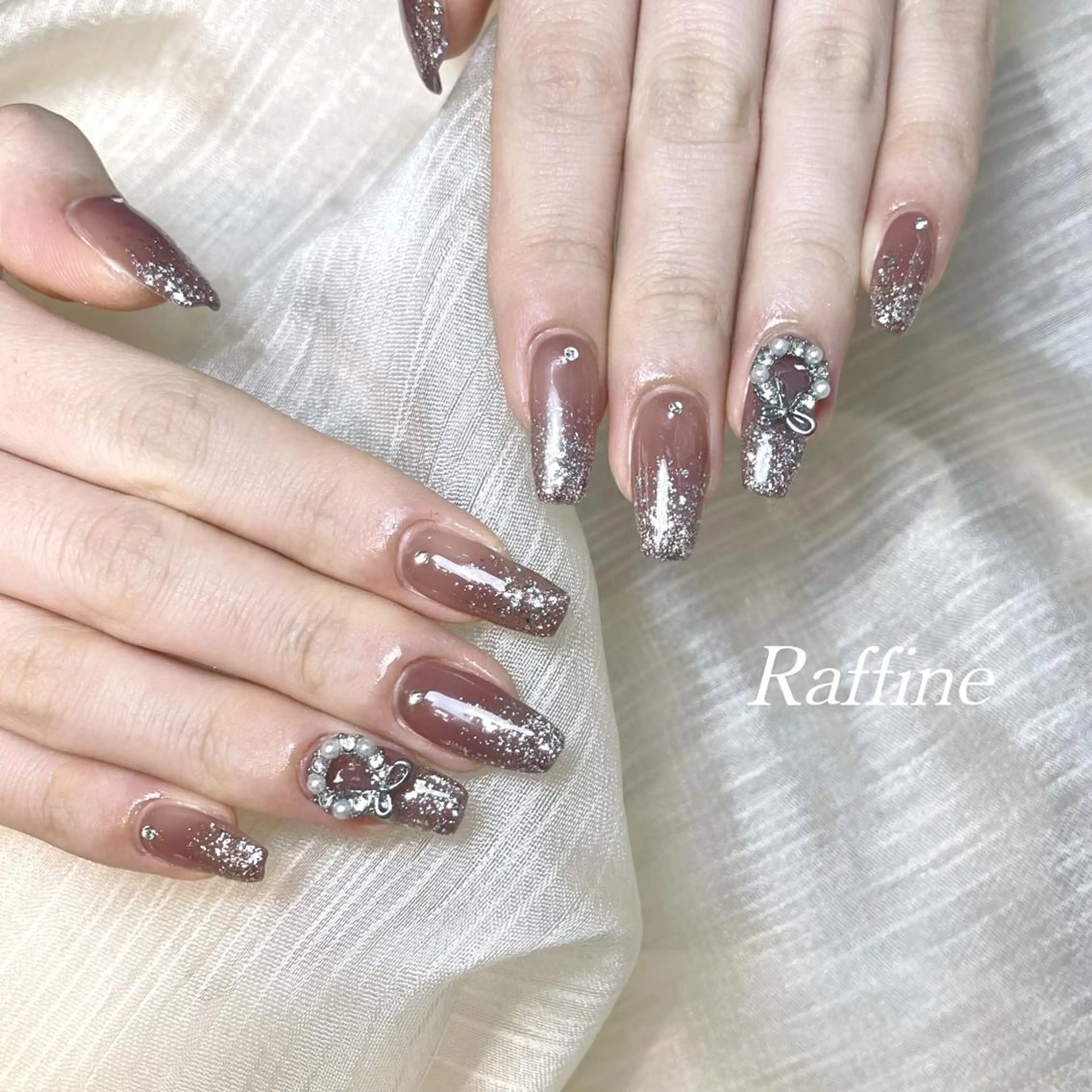 ネイル ハンドネイル ハンドケア RAFFINE haru🦋🩵のネイルデザイン