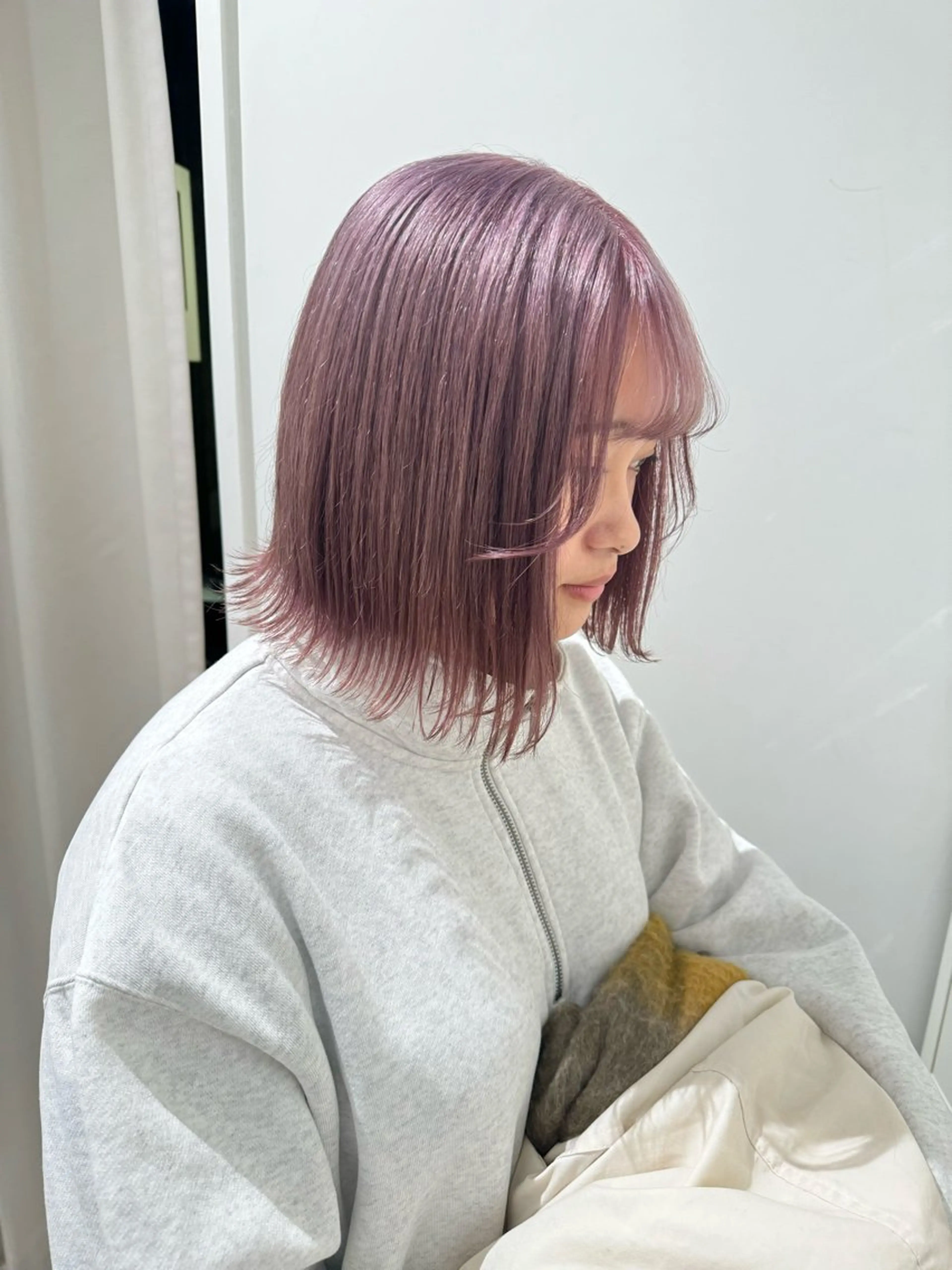 ミディアム 髪質改善 ヘアカラー 顔周りレイヤー/新宿 /モテ艶カラー/航介のヘアスタイル