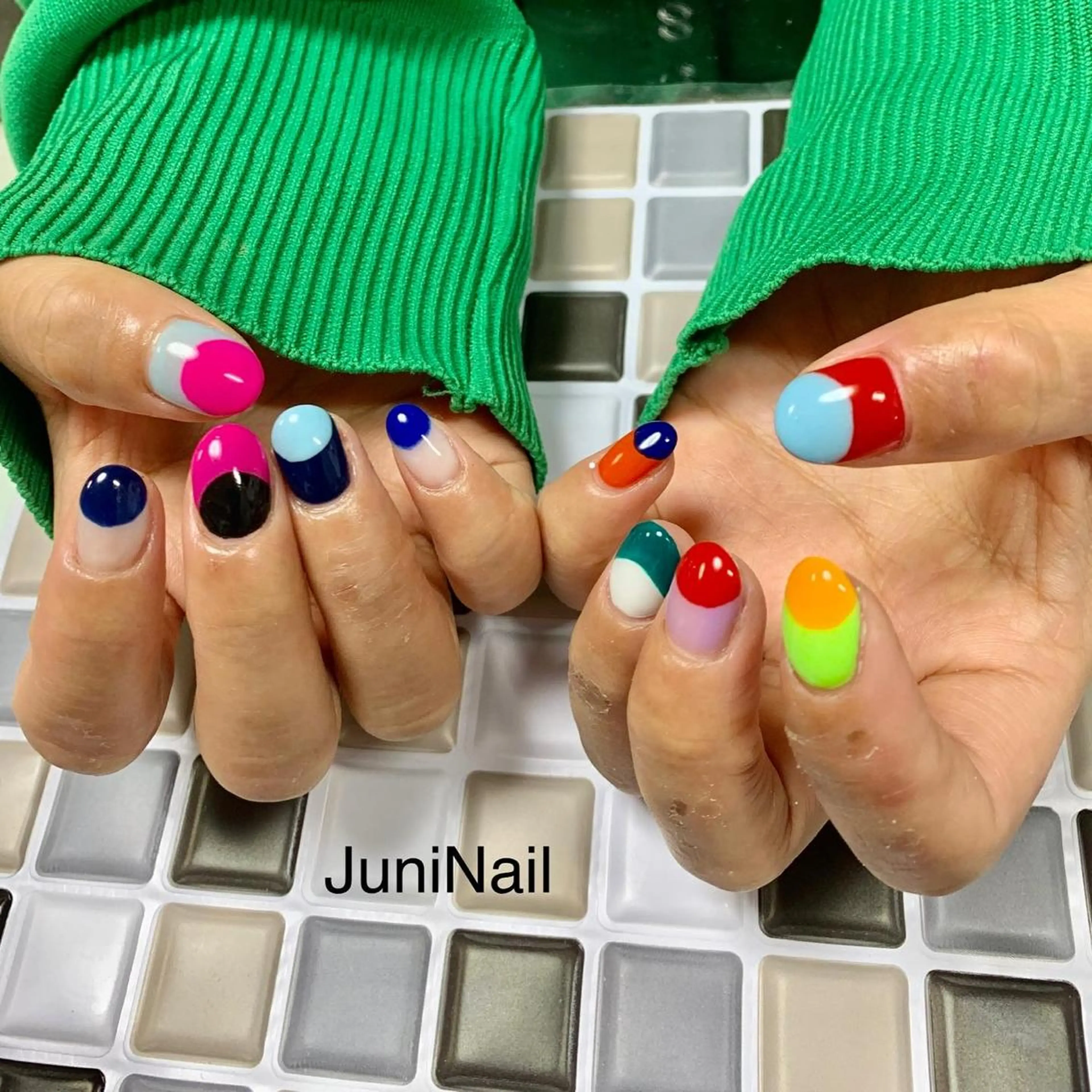 ネイル オーロラネイル クリアネイル 成人式 フラッシュネイル フレンチネイル ハンドネイル JuniNail 주니네일🇰🇷suのネイルデザイン