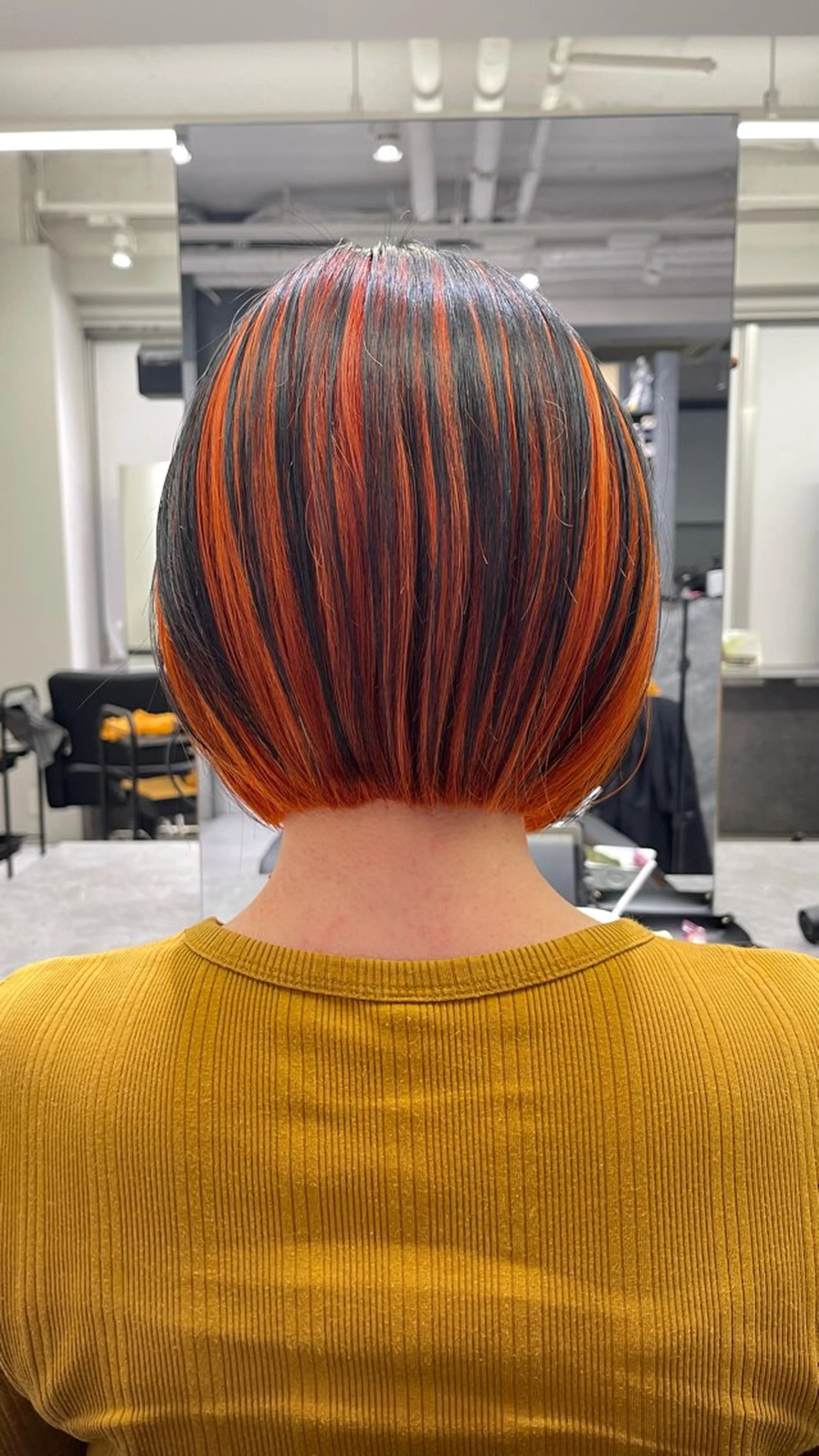 ショート カラー オレンジ ボブ カット ヘアカラー トリートメント 江藤貴基 レイヤー カット【駅徒歩⑥歩】のヘアスタイル