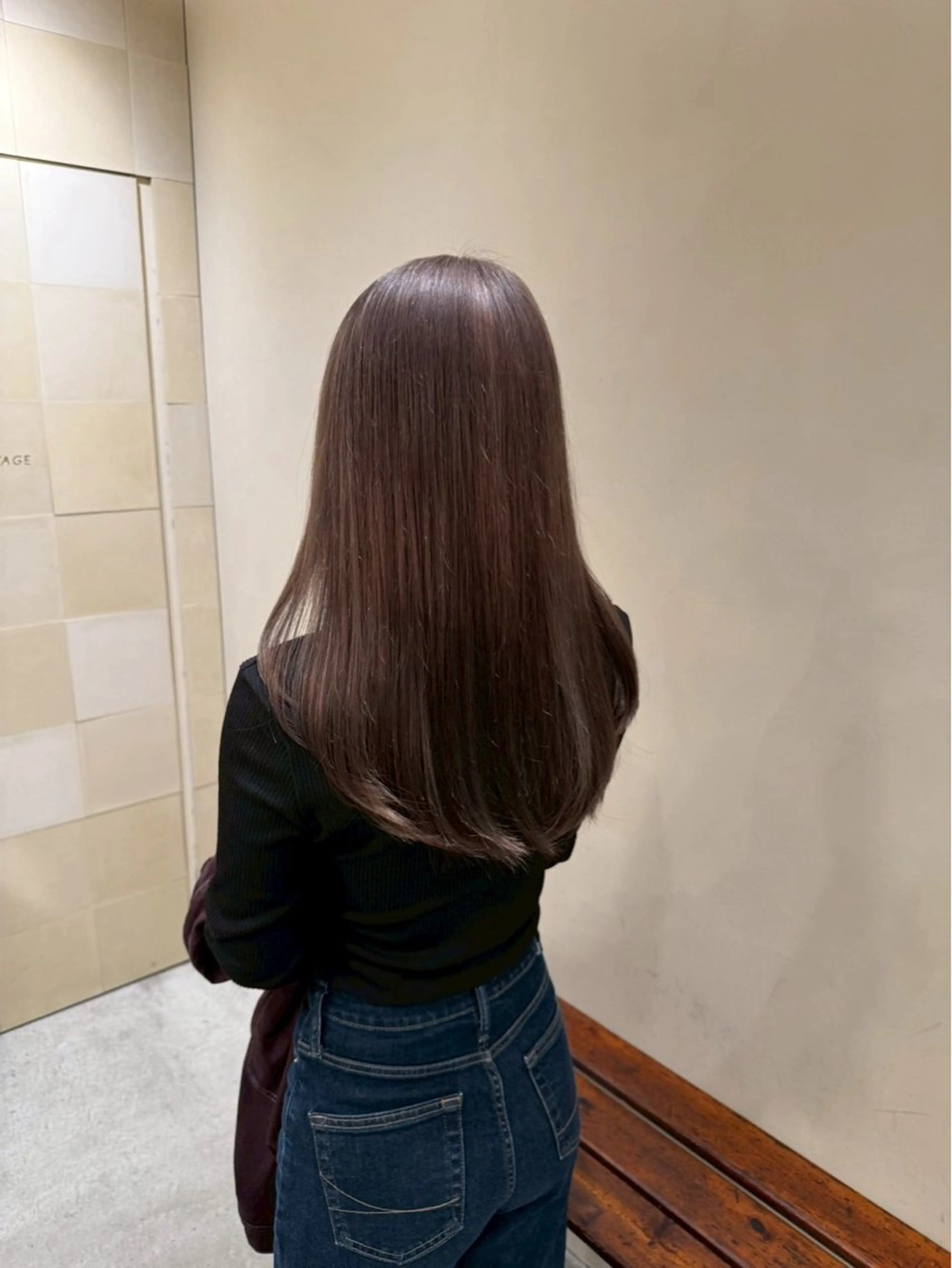 カラー 東郷 愛々のヘアスタイル