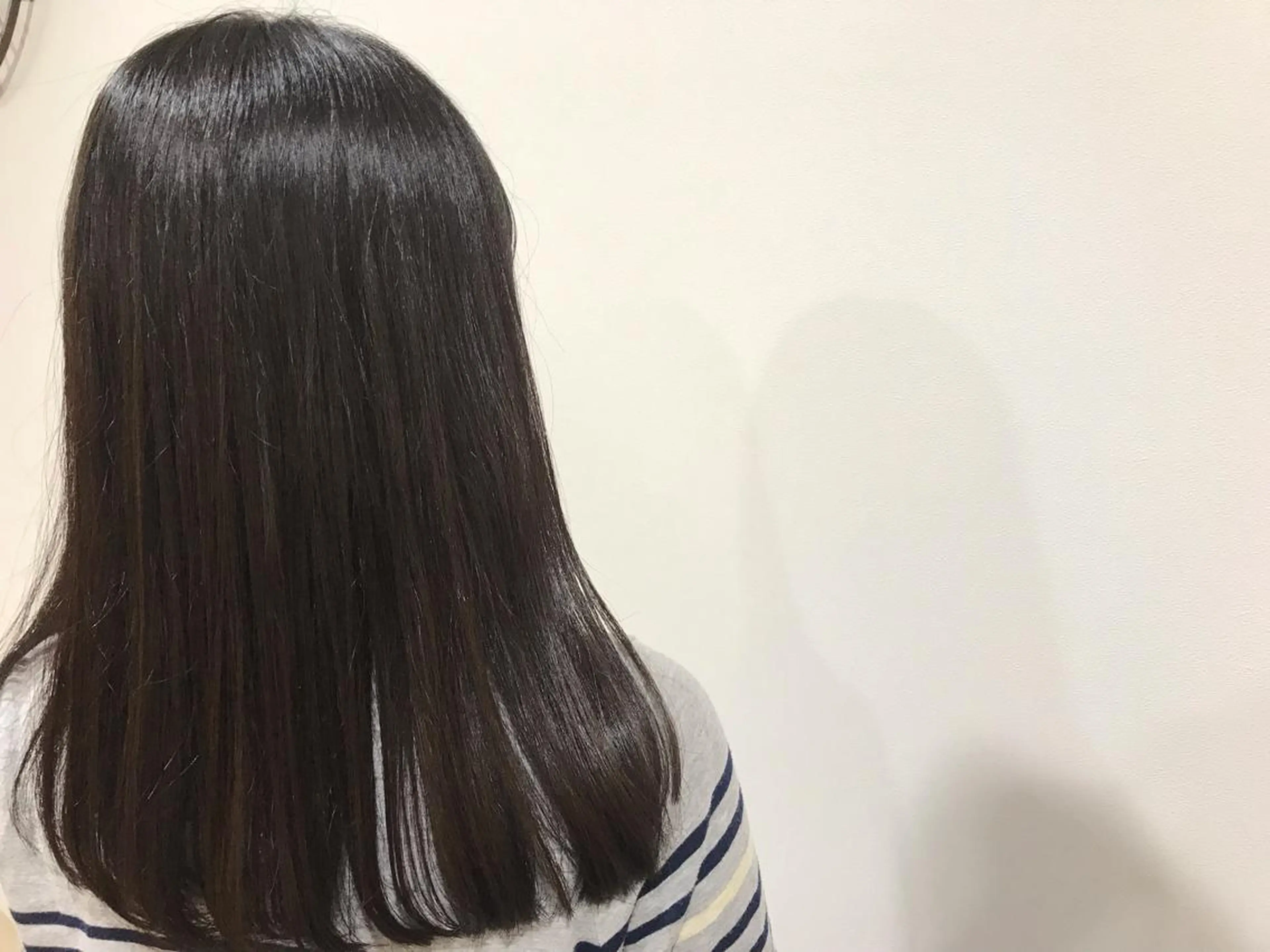 セミロング 暖色カラー🍊 ボブ🌿顔周りcutのヘアスタイル