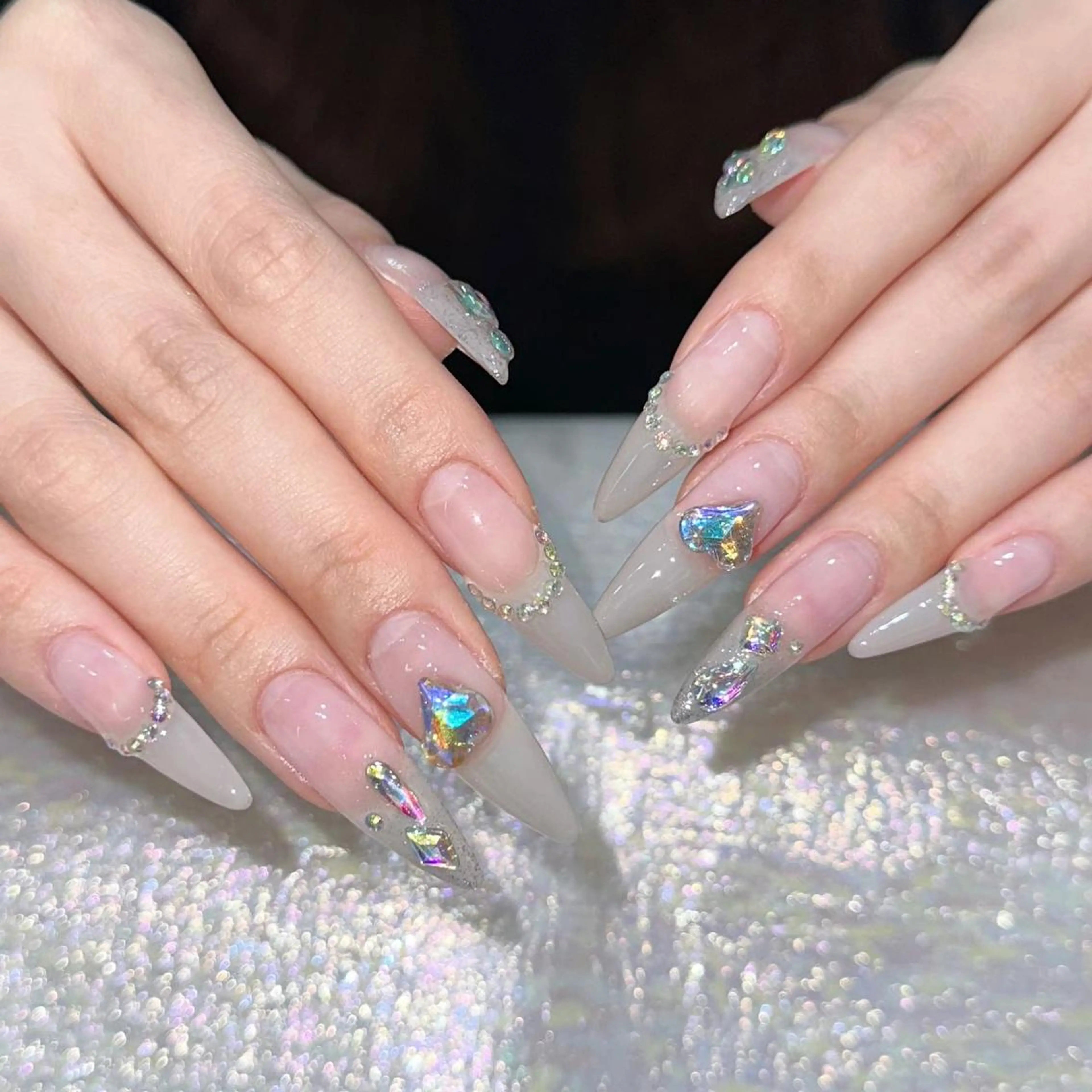 ネイル アートネイル 長さ出し ネイルチップ Queens PUPUのネイルデザイン