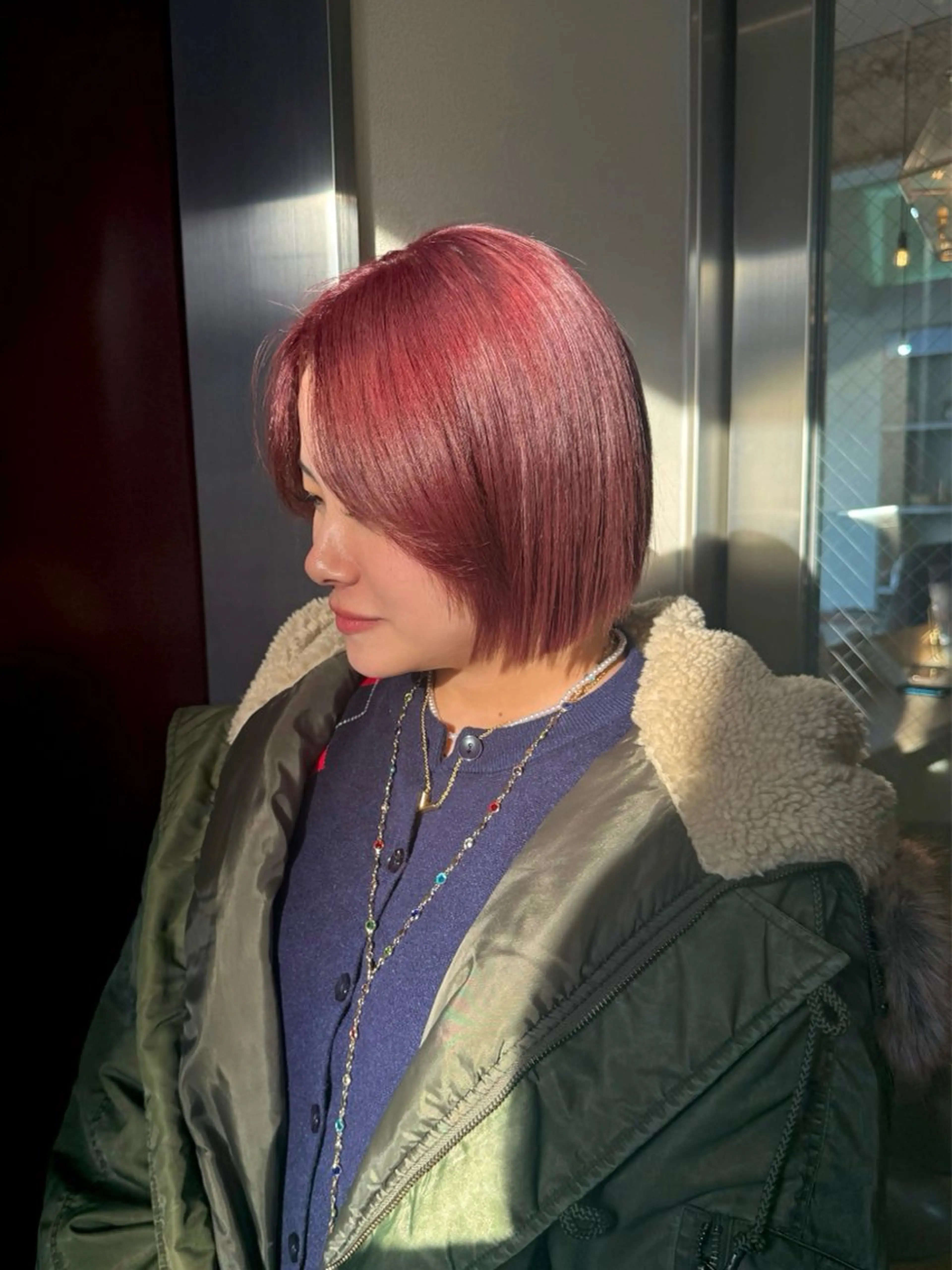 ショート ヘアカラー Maho/海外 レイヤー/ハッシュのヘアスタイル