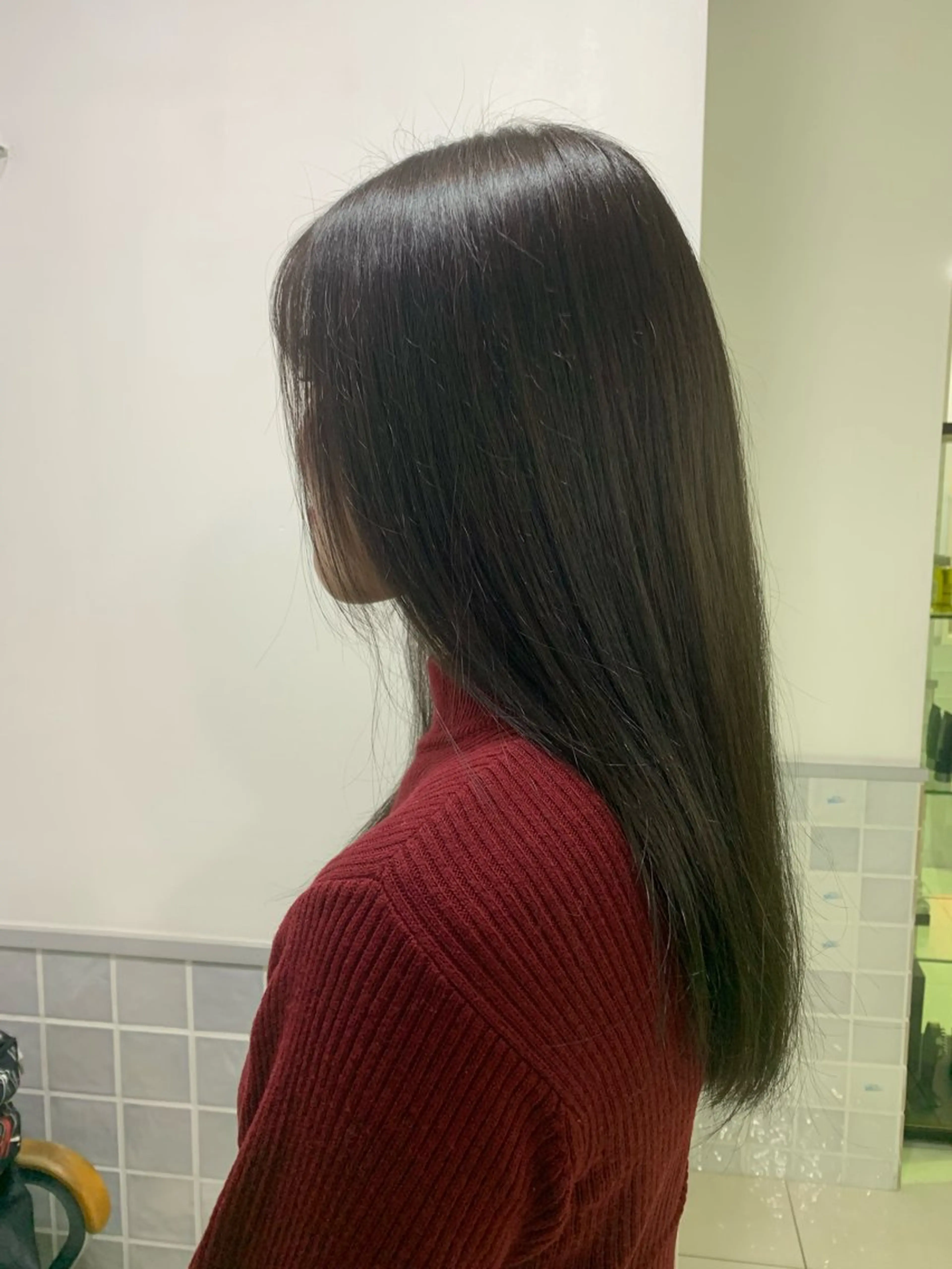 セミロング 佐藤 志陽のヘアスタイル