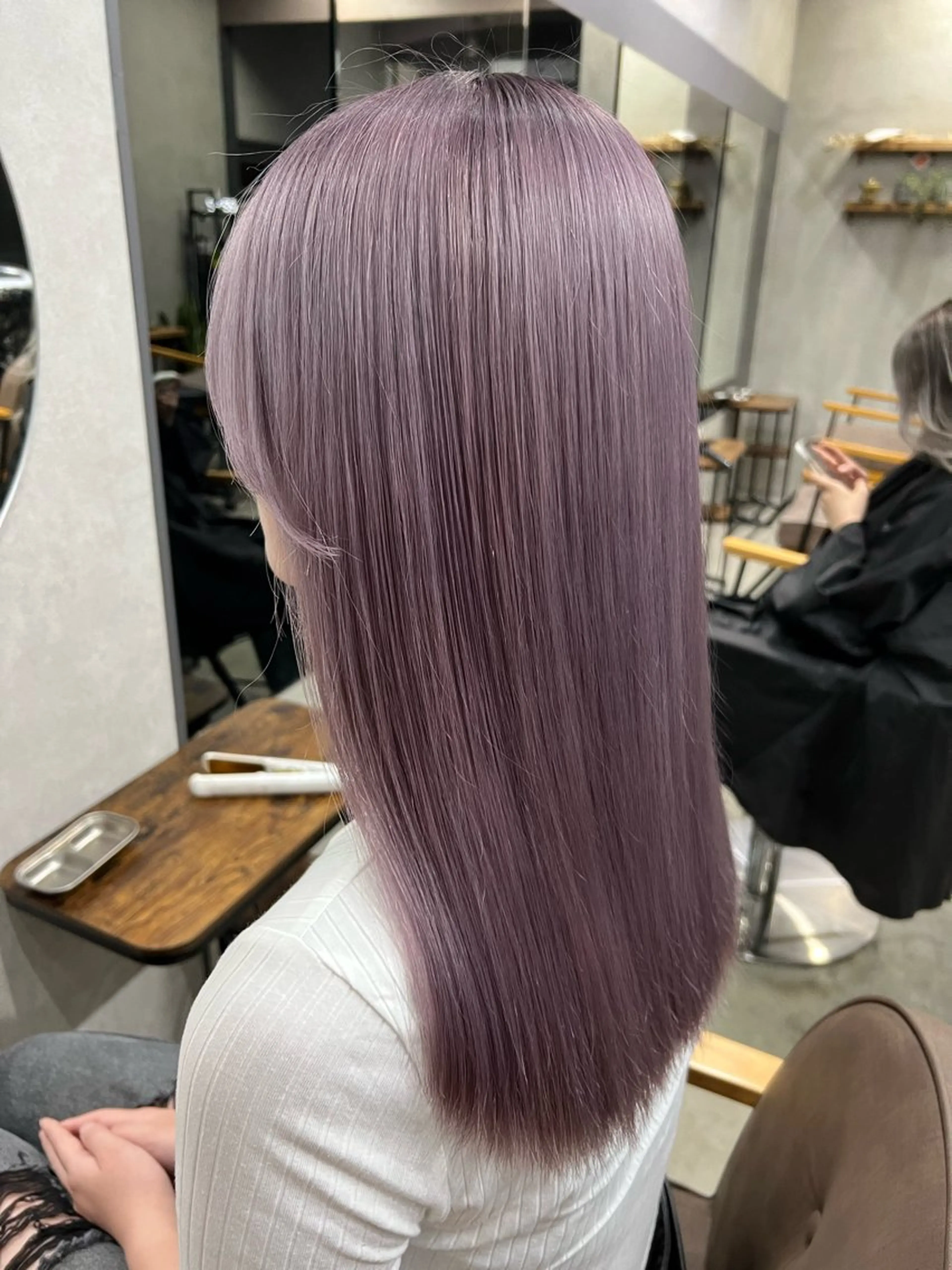 ロング ヘアカラー maya レイヤーカットのヘアスタイル