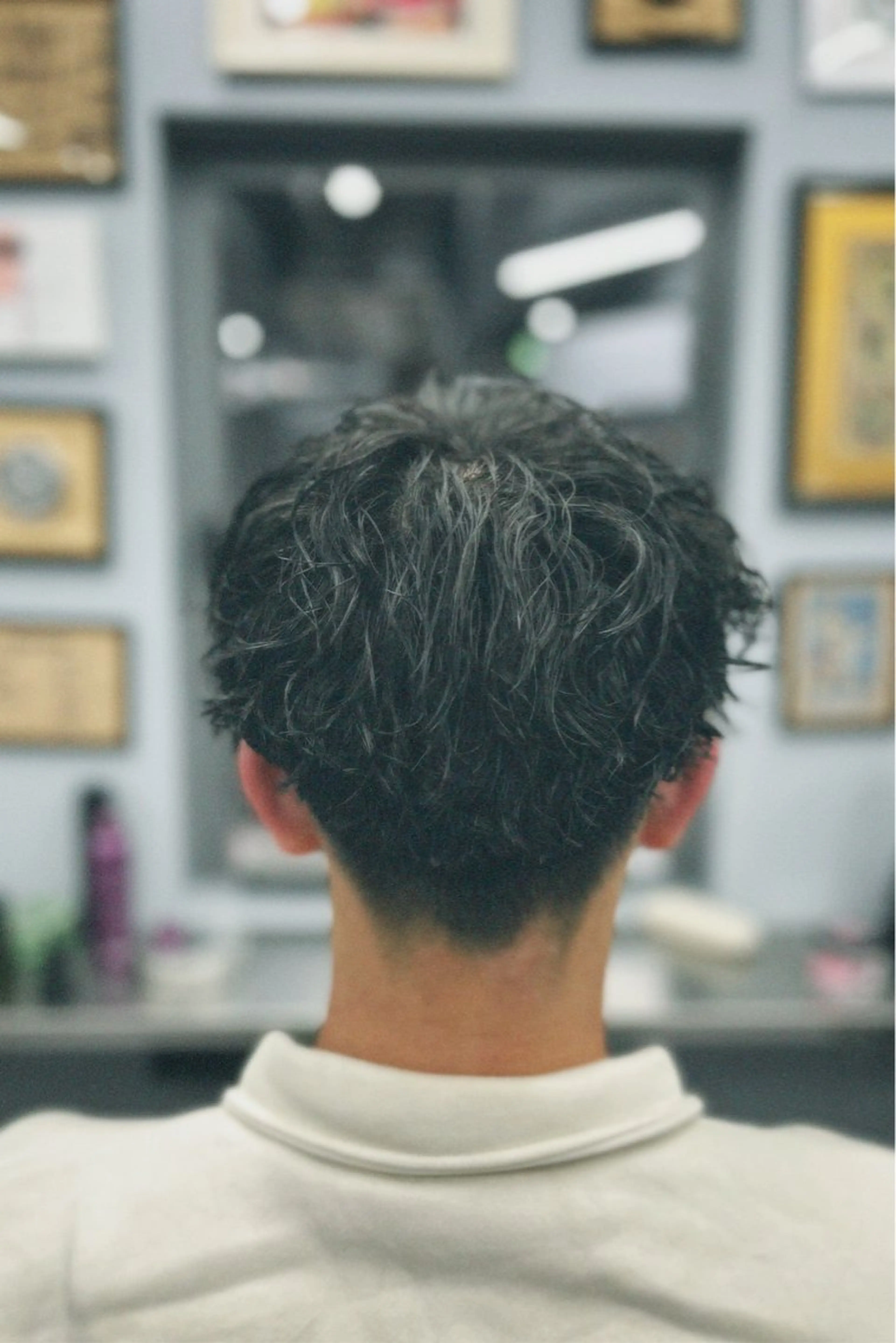 ミディアム パーマ メンズ ミディアムパーマ センターパート フェードカット マッシュ メンズパーマ 池袋メンズパーマ フェード純平のヘアスタイル