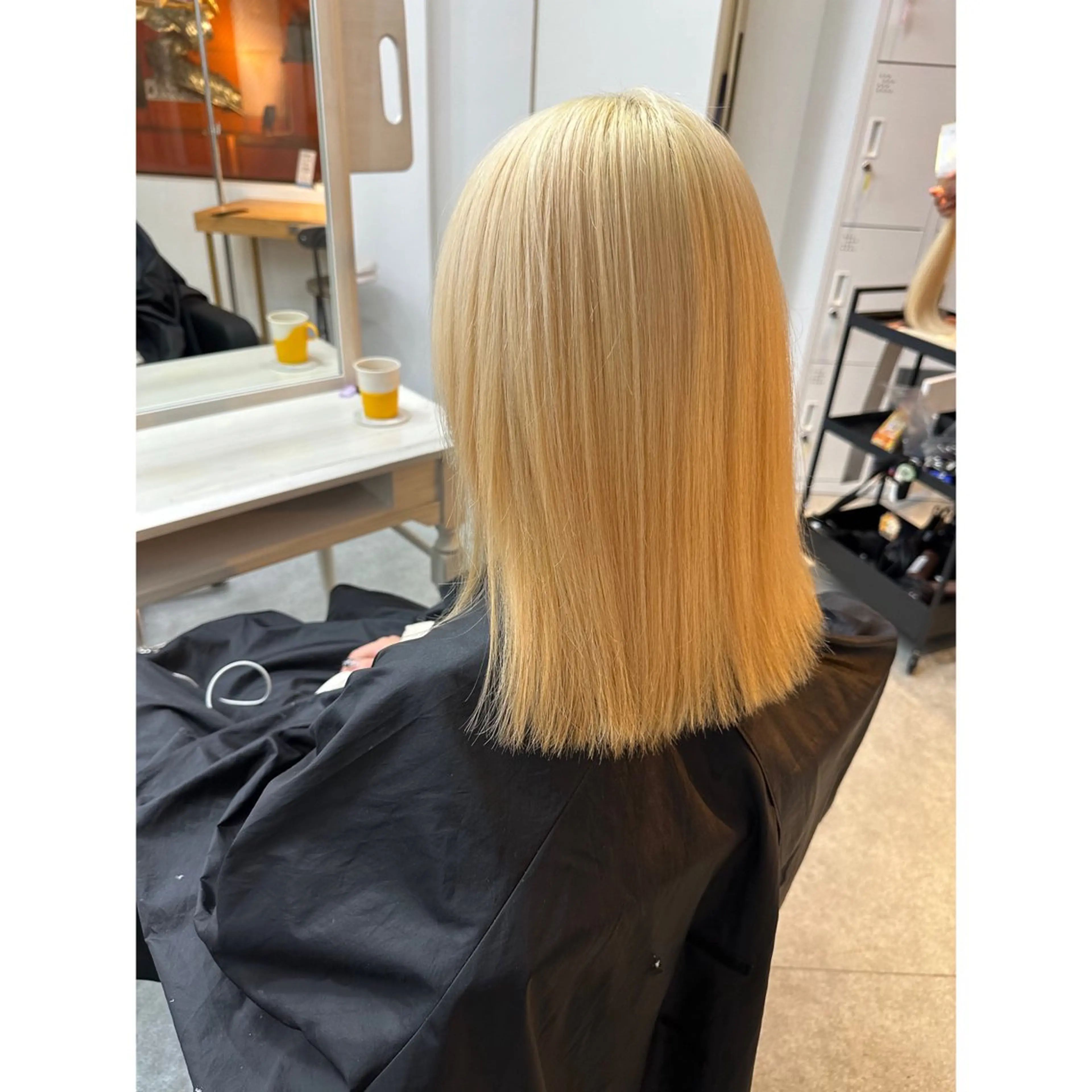 ミディアム ヘアカラー 韓国ヘア×ハイトーン AYA💫のヘアスタイル