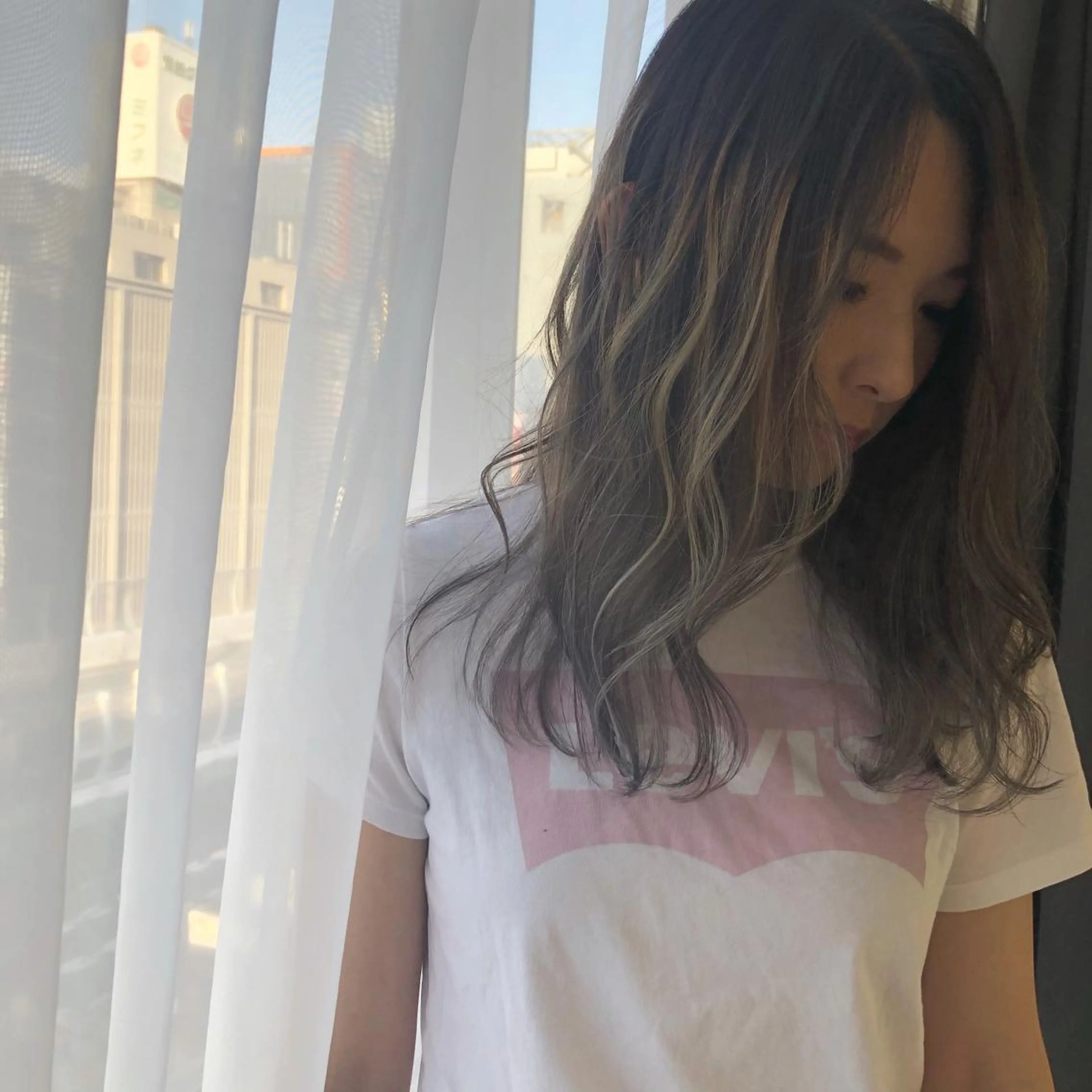 ロング カラー ハイライトカラー ハイライト ORIKA 美容室のヘアスタイル