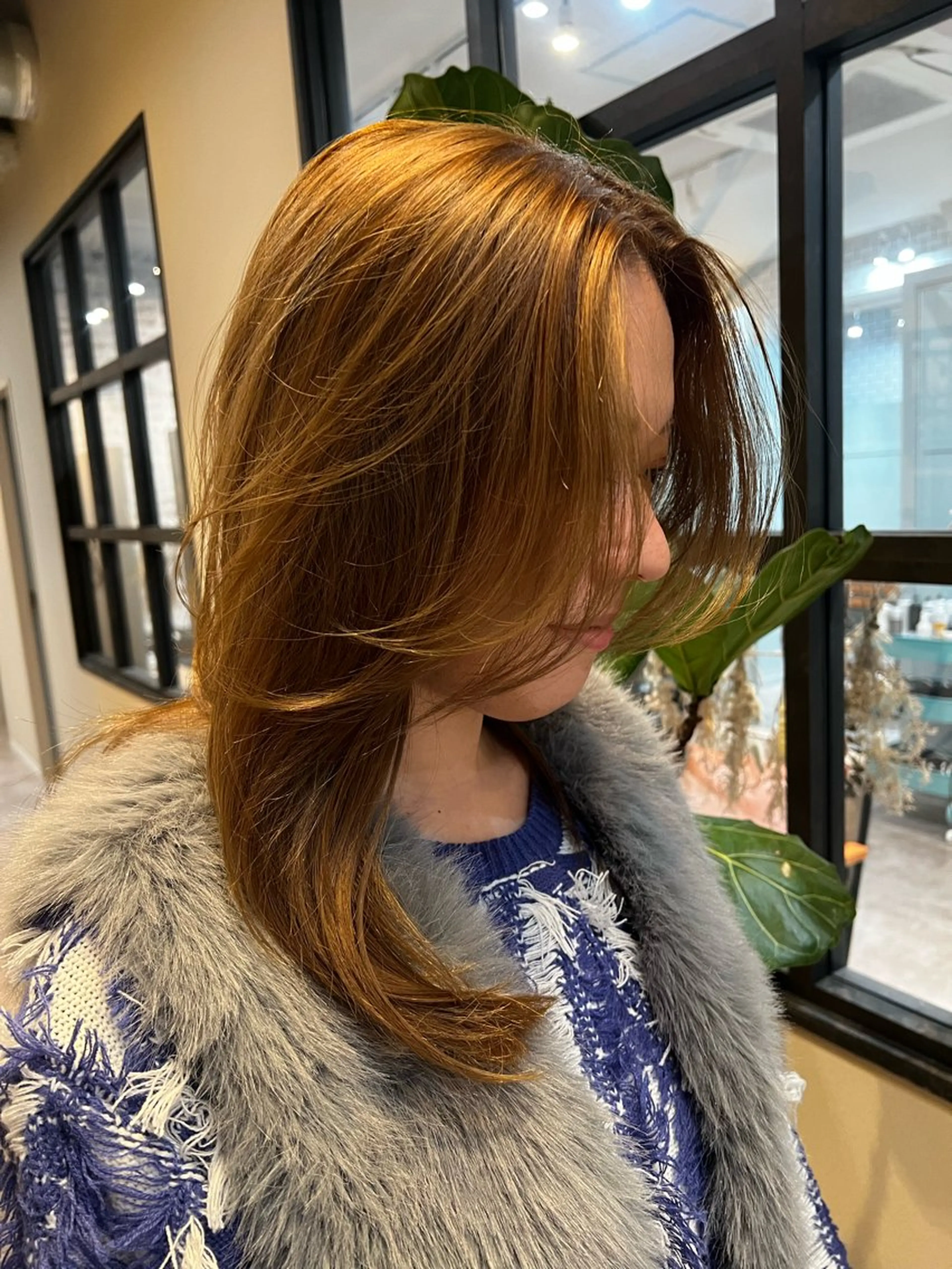 ミディアム カット ヘアカラー kuwabara yuunaのヘアスタイル