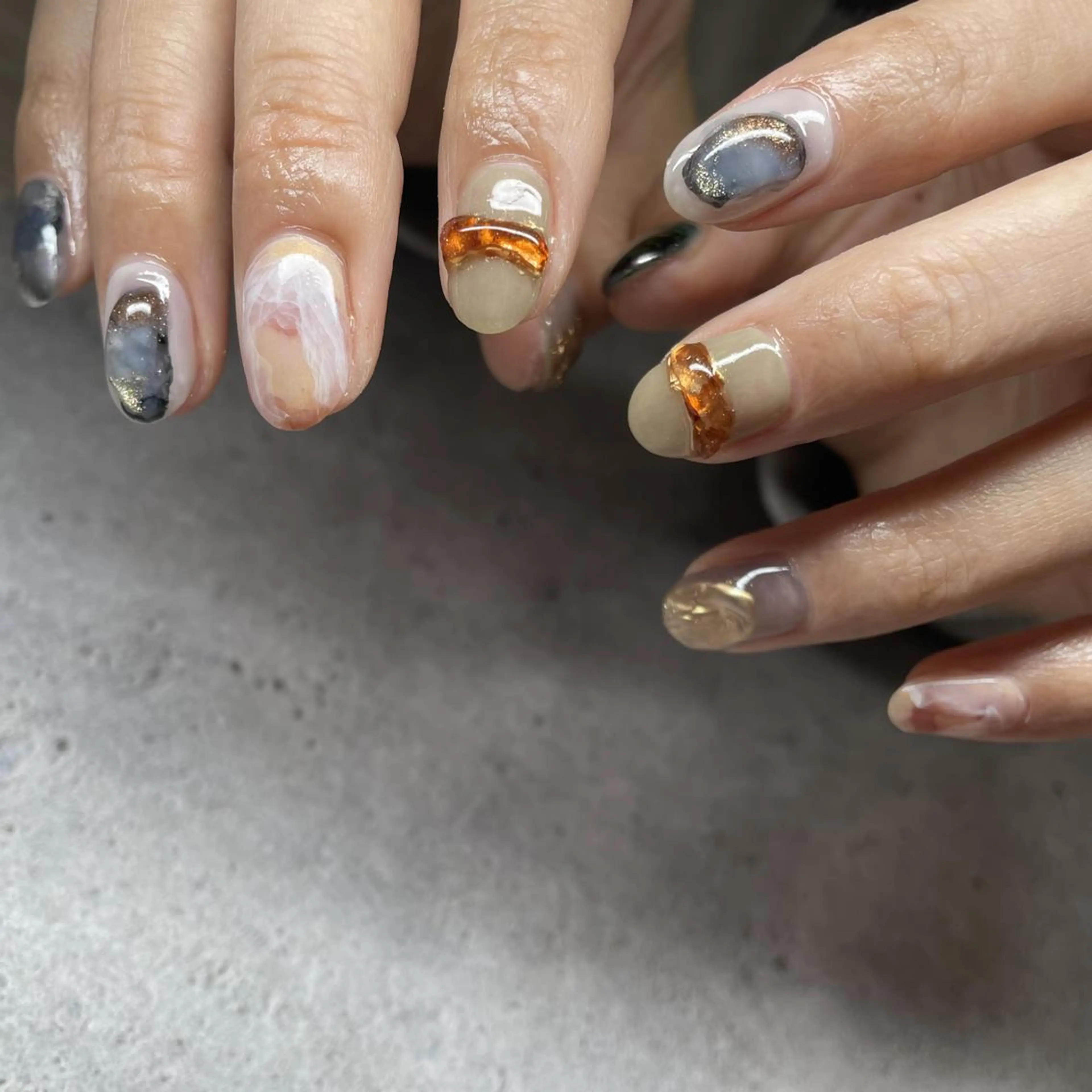 ネイル 🫧aku🫧 自由が丘／フィルインのネイルデザイン