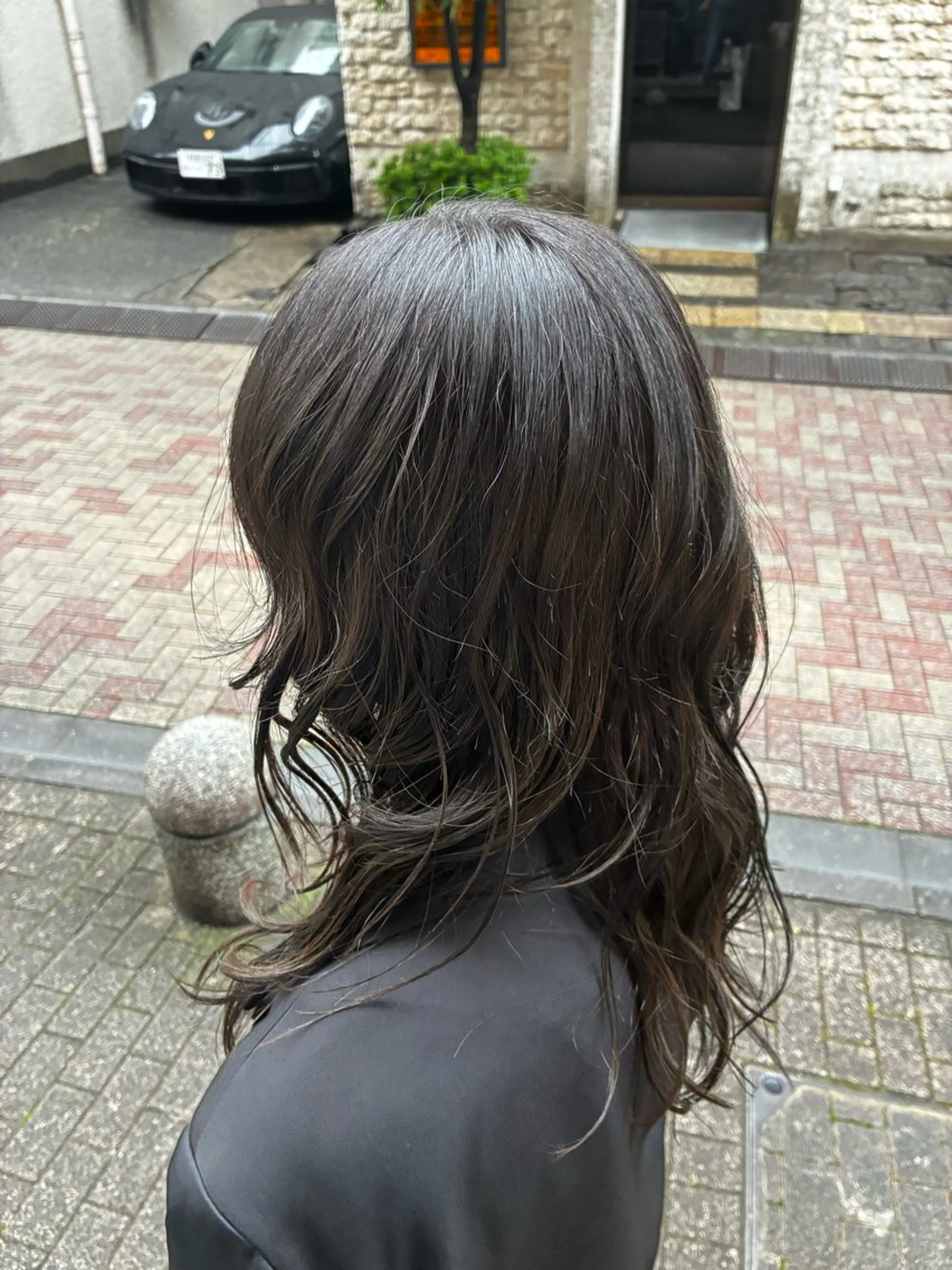 セミロング 佐藤 芽衣のヘアスタイル