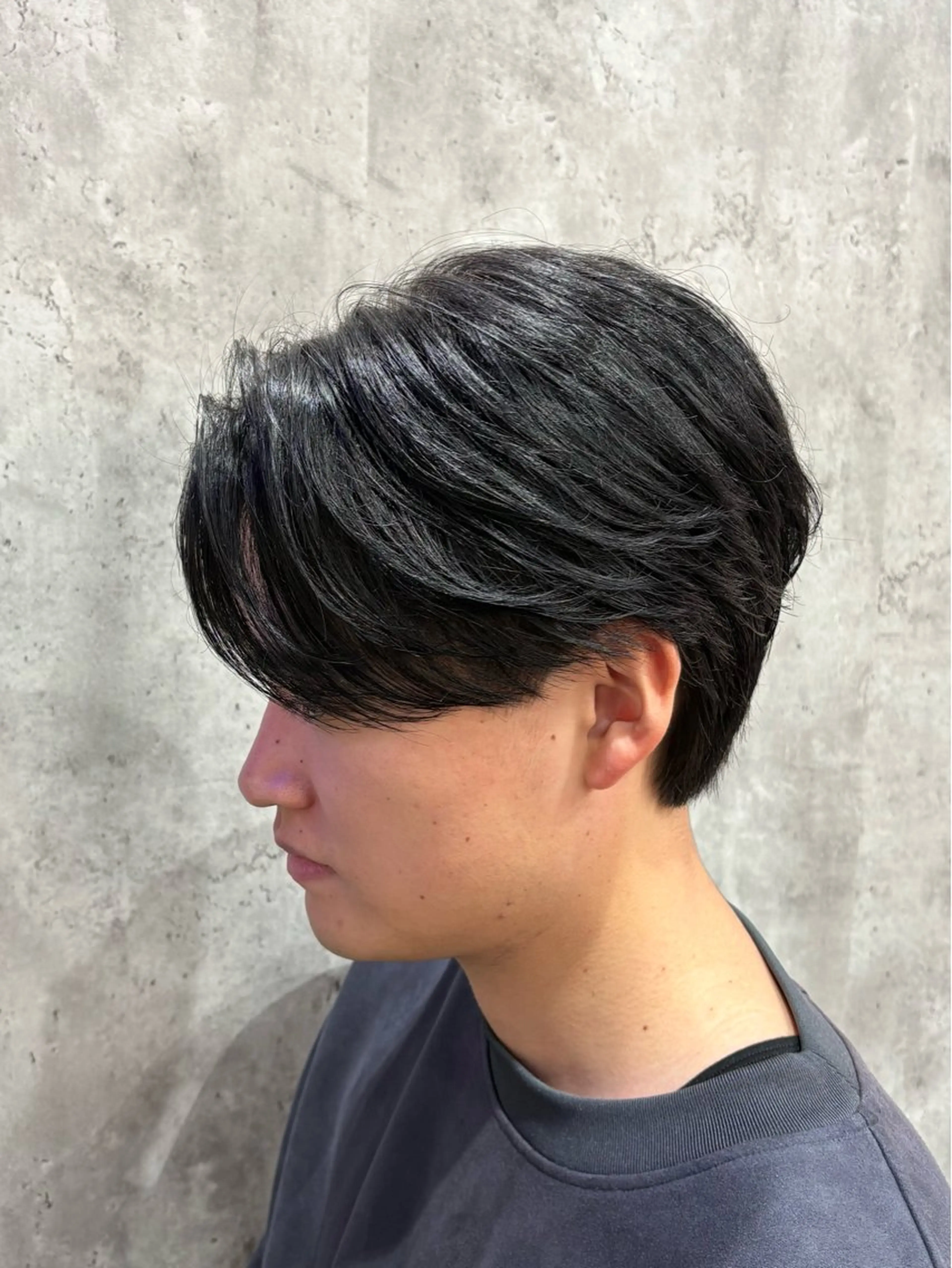 ショート パーマ メンズ メンズパーマ ニュアンスパーマ カット パーマ 韓国メンズヘア/ 毛流れヘア　須田龍世のヘアスタイル