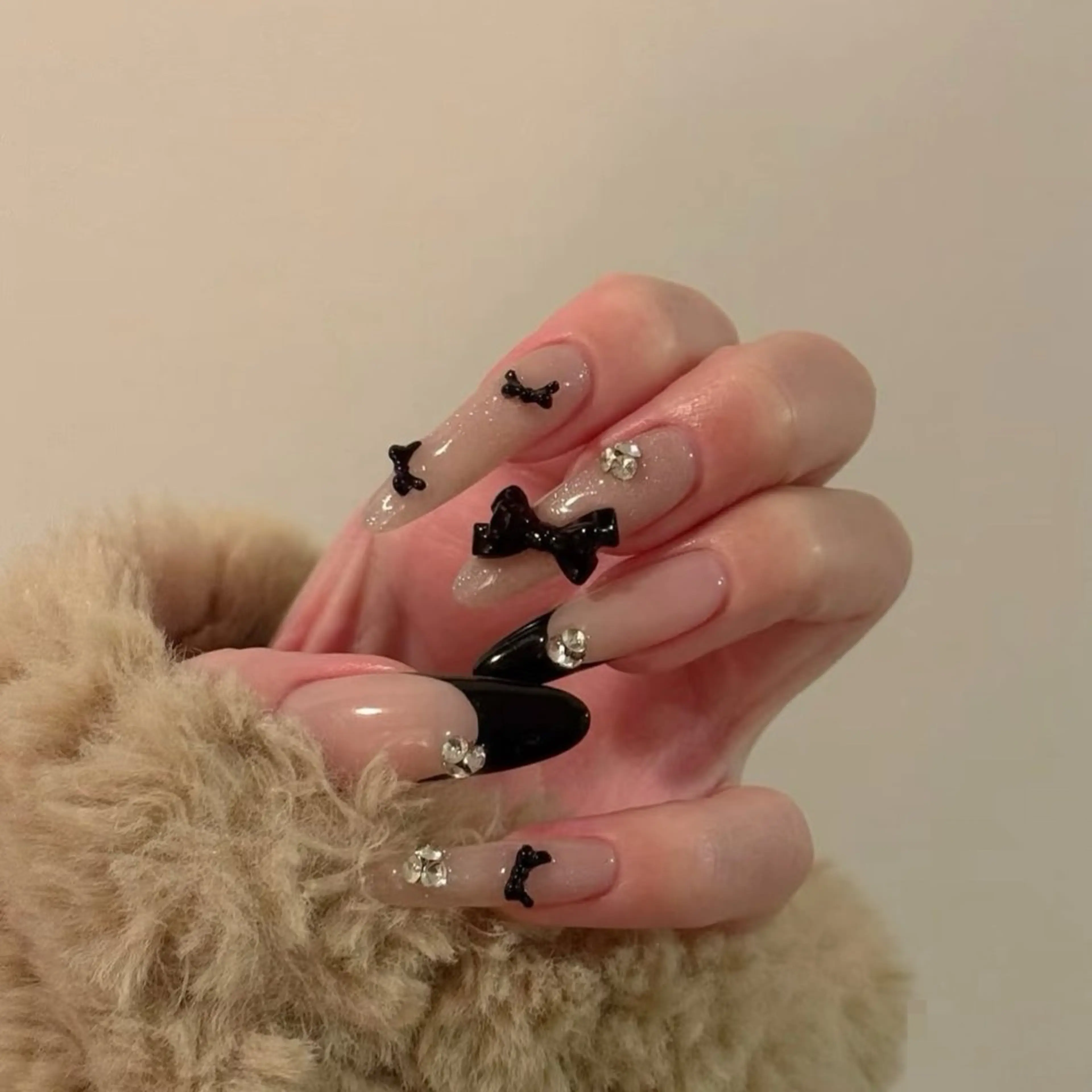 ネイル オーロラネイル チークネイル 長さ出し フットネイル フレンチネイル ハンドネイル ハンドケア J&C Nail Salon吉祥寺所属・Yu  Ki ネイルのネイルデザイン