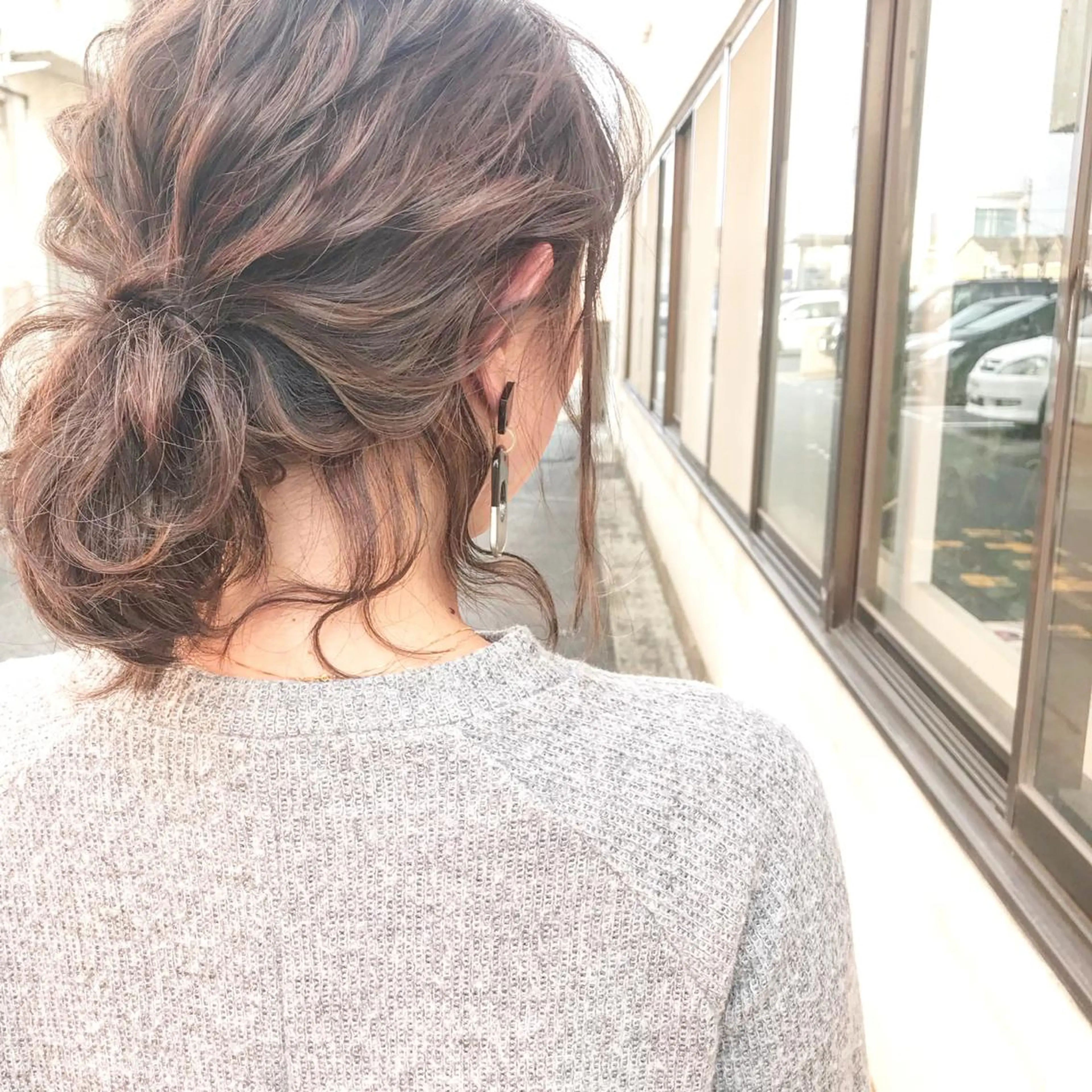 ミディアム カラー ヘアアレンジ バレイヤージュ ベージュカラー ブリーチ グラデーションカラー ハイライトカラー Mariana/ 鶴原-ハイライトのヘアスタイル