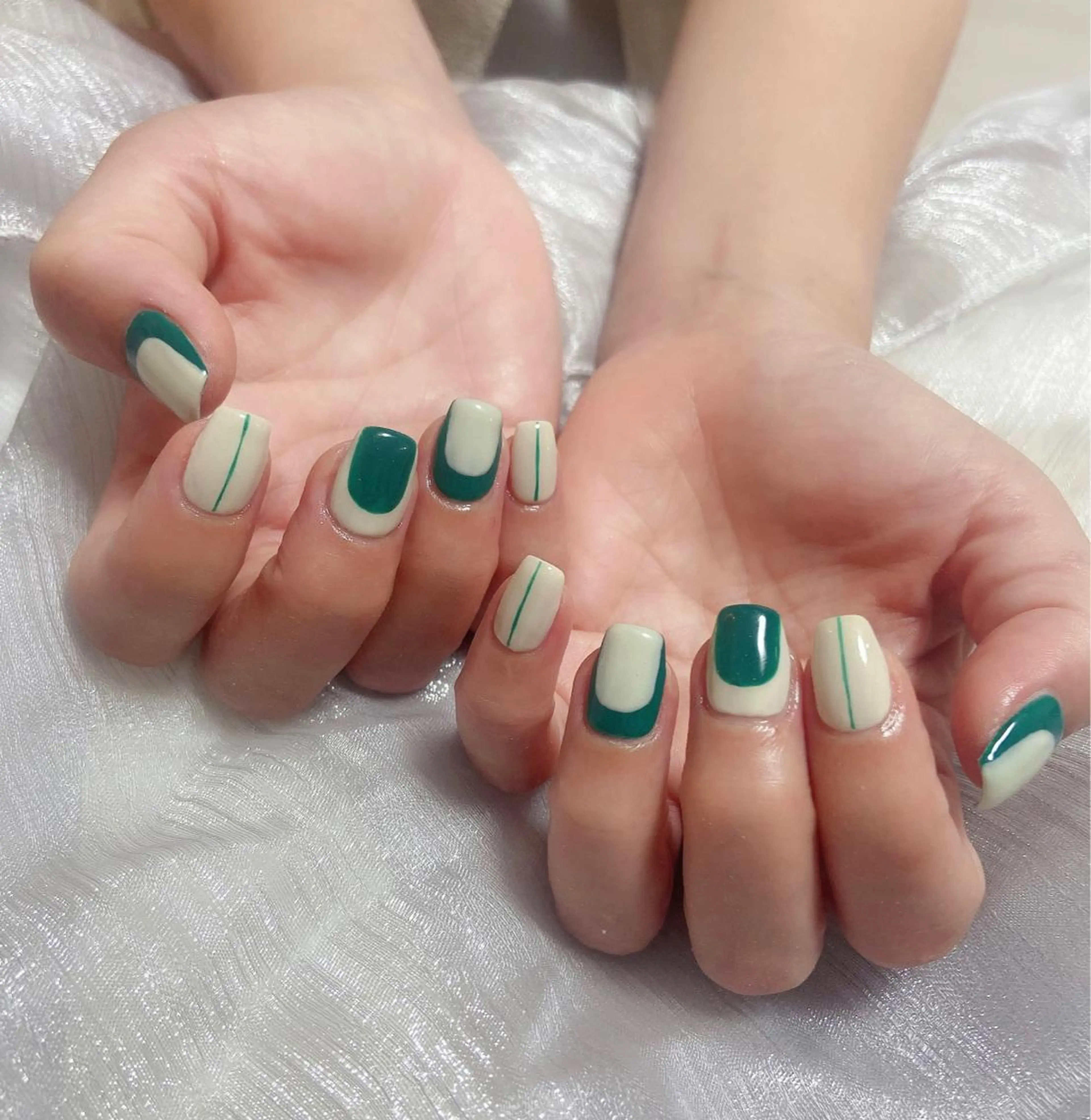 ネイル ハンドネイル ＆ME アンドミーのネイルデザイン