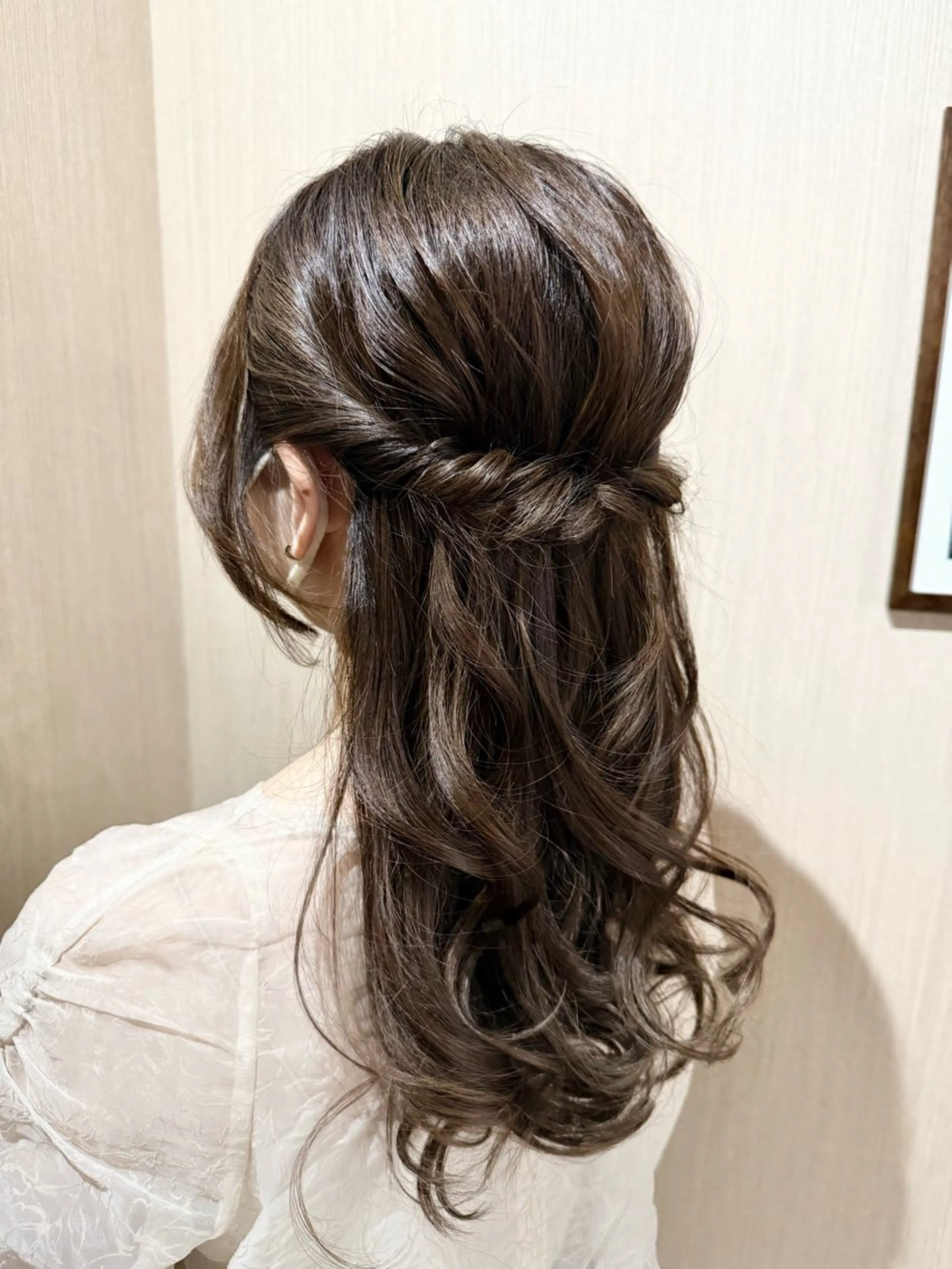 ミディアム カラー ヘアアレンジ ヘアセット 吉岡 三四朗のヘアスタイル
