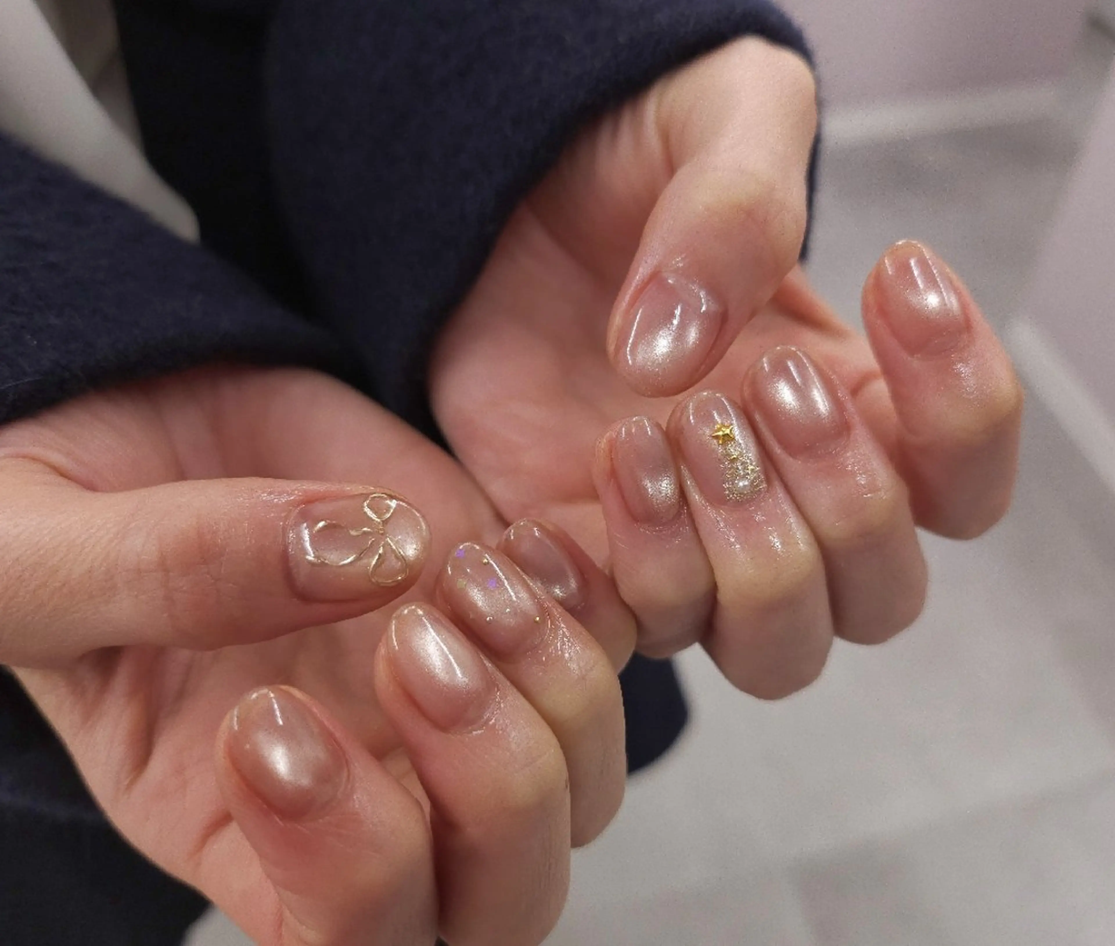 ネイル ジェルネイル マグネットネイル 持ち込み パラジェル 冬ネイル puku nail 🌼kazu🌼のネイルデザイン
