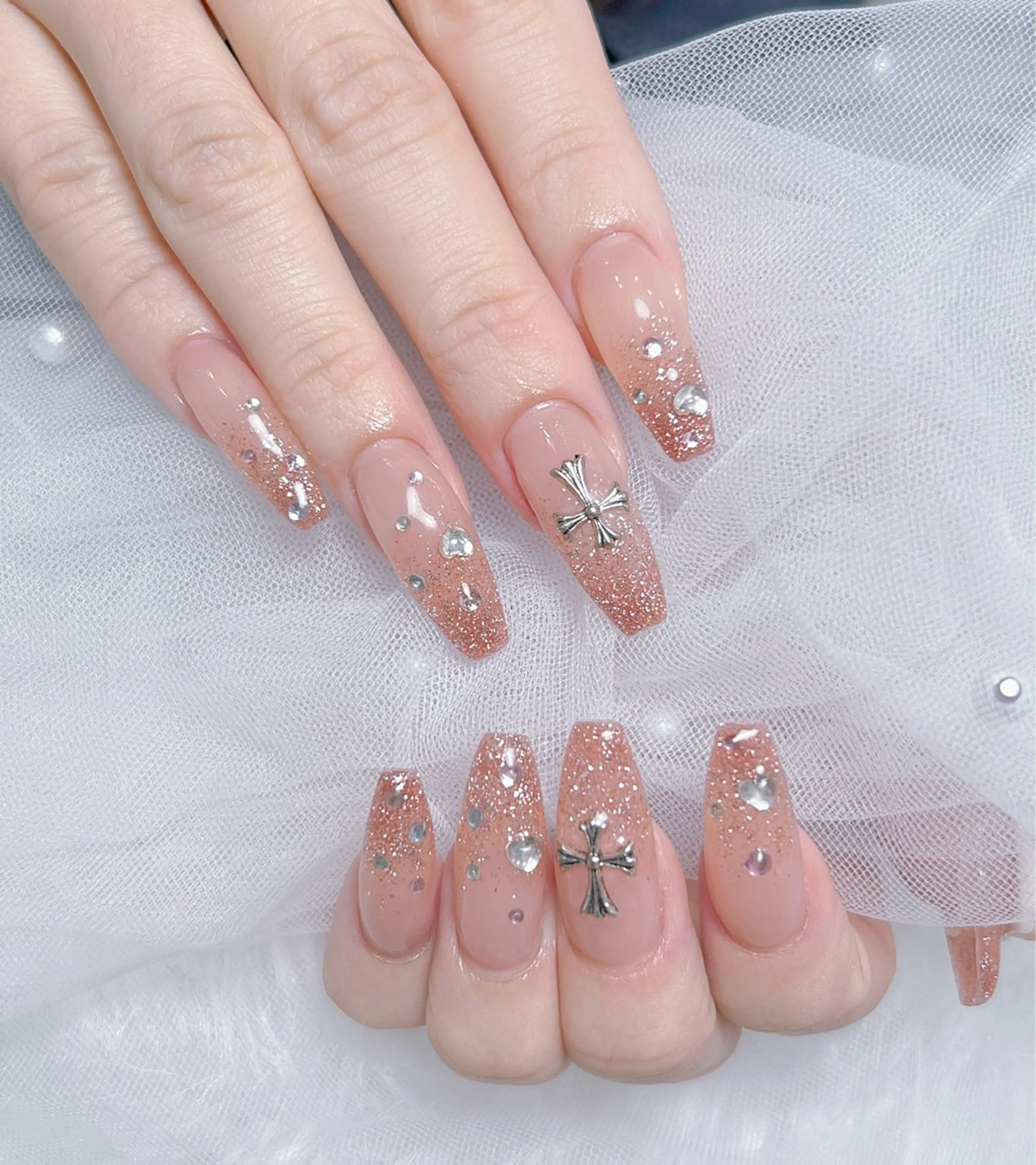 ネイル アートネイル オーロラネイル チークネイル 長さ出し フットネイル Miya _nailのネイルデザイン