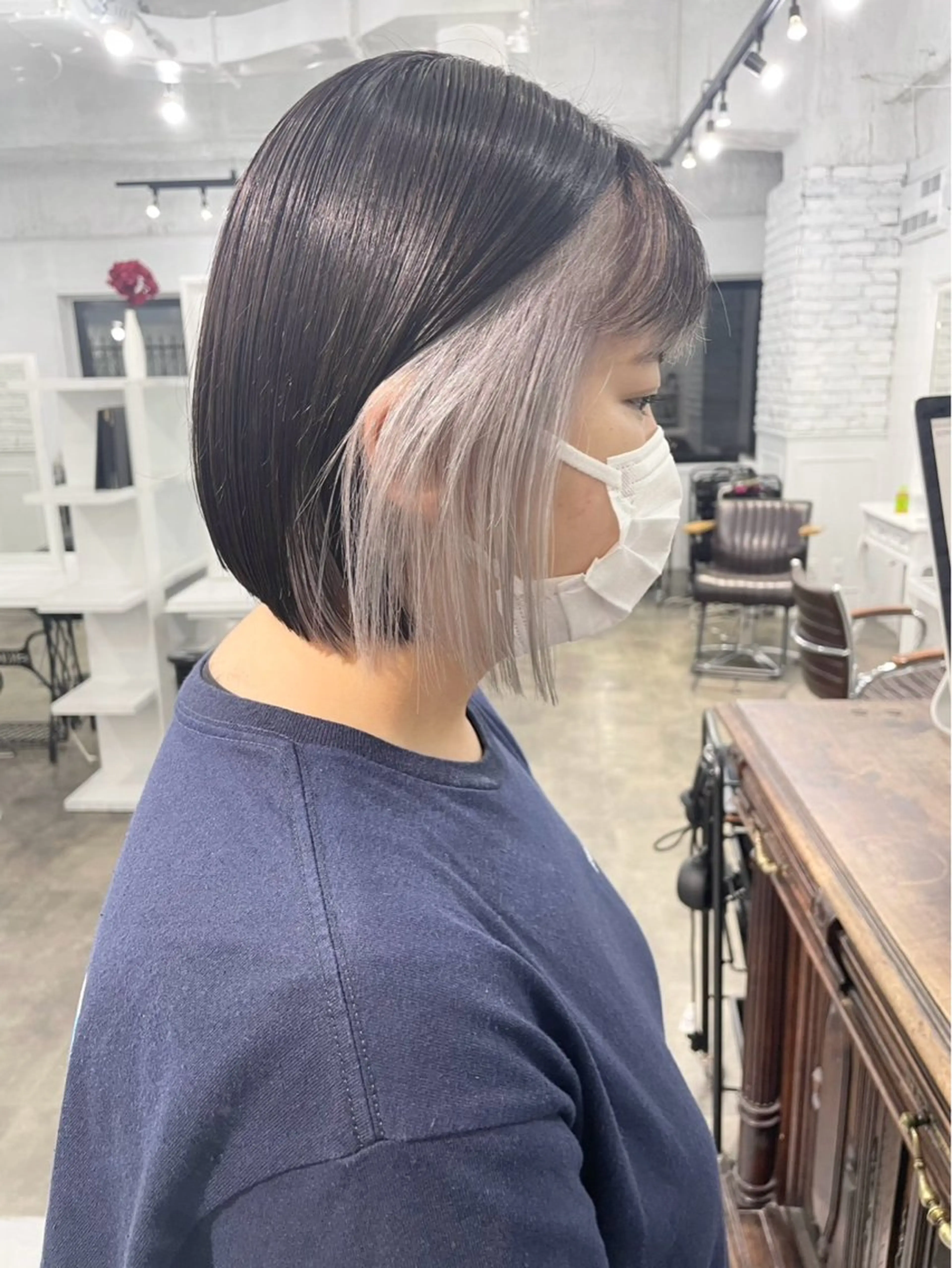 ミディアム カラー インナーカラー ボブ カット ヘアカラー Maison Toi 山﨑 麻生のヘアスタイル